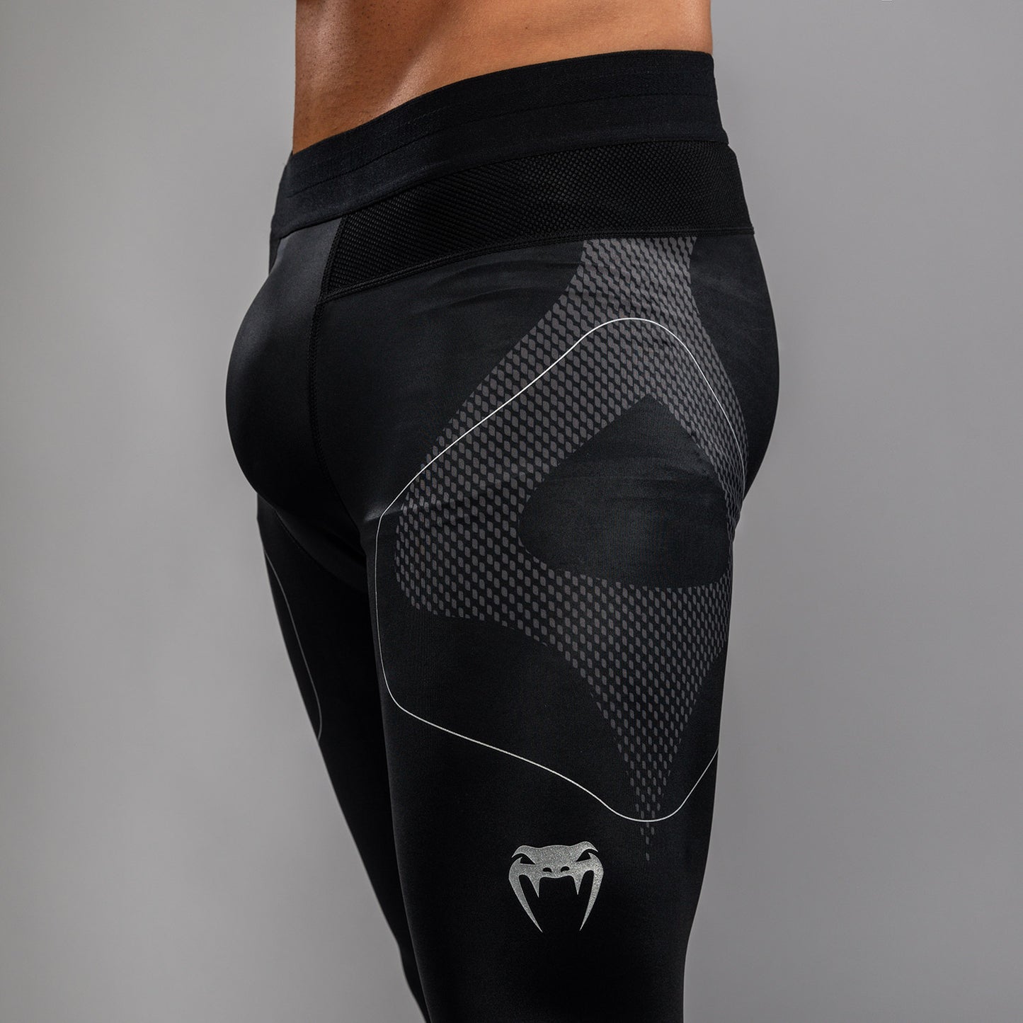 Venum Nexus Spats - Black/Silver