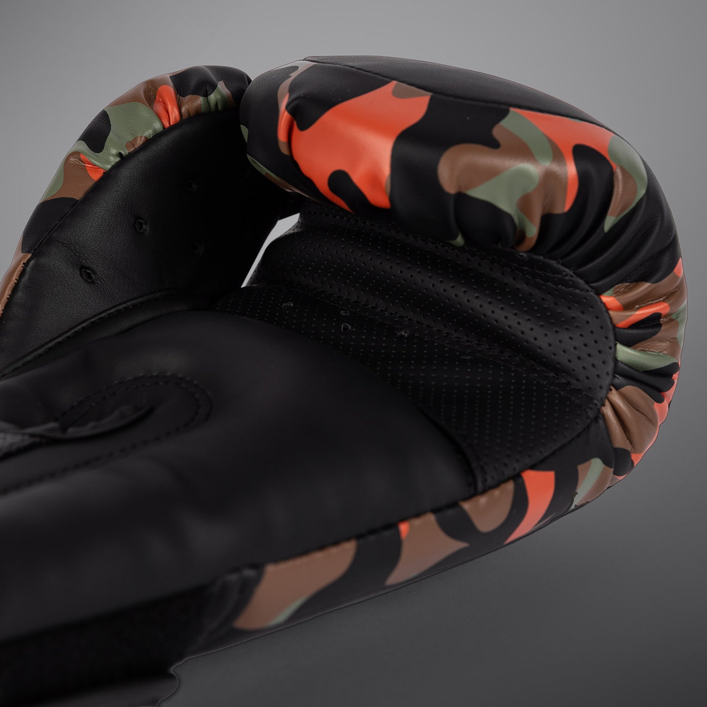 Venum Jungle Ops Boxing Gloves - Canyon Camo