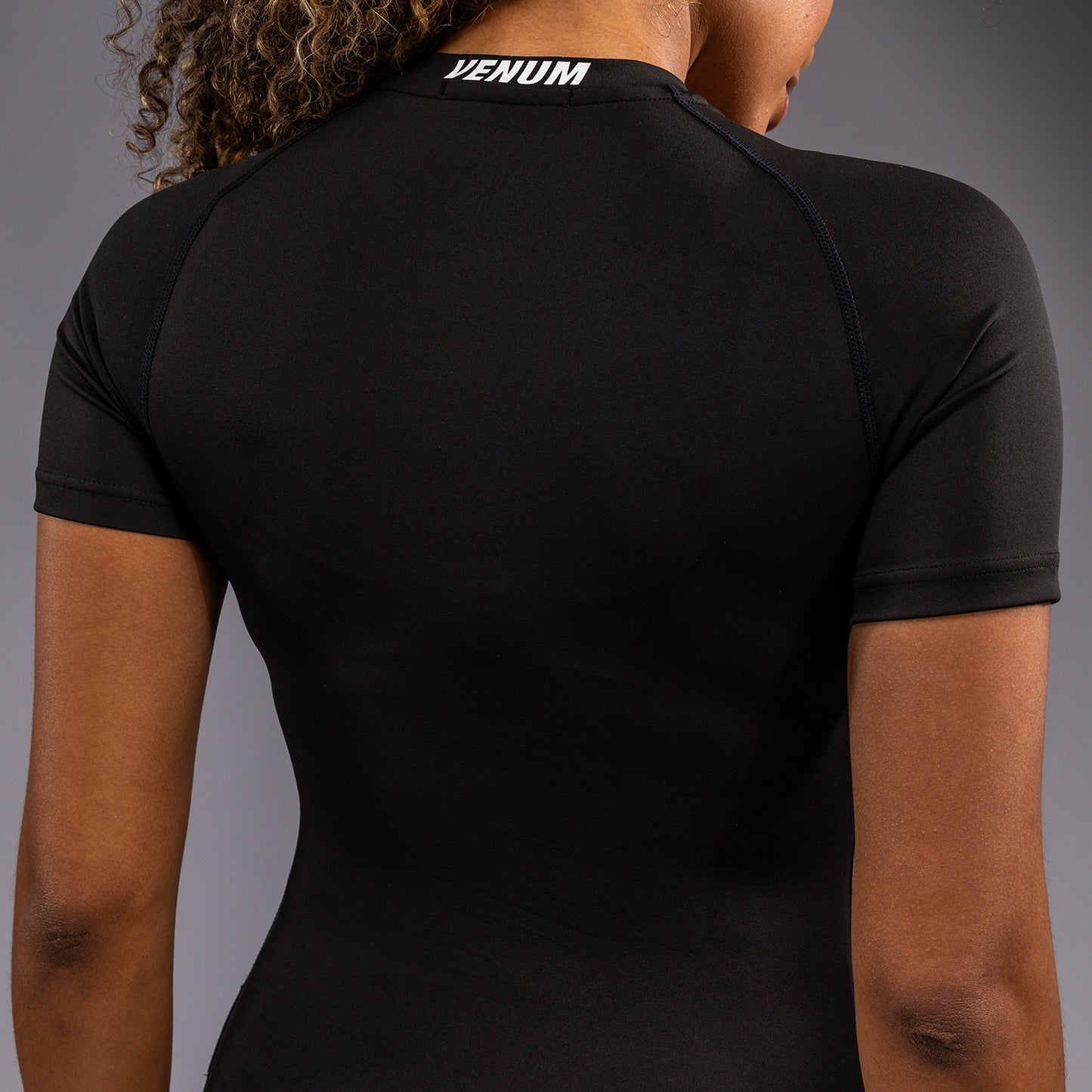 Venum Aero XT Women's Rashguard Short Sleeves - Black