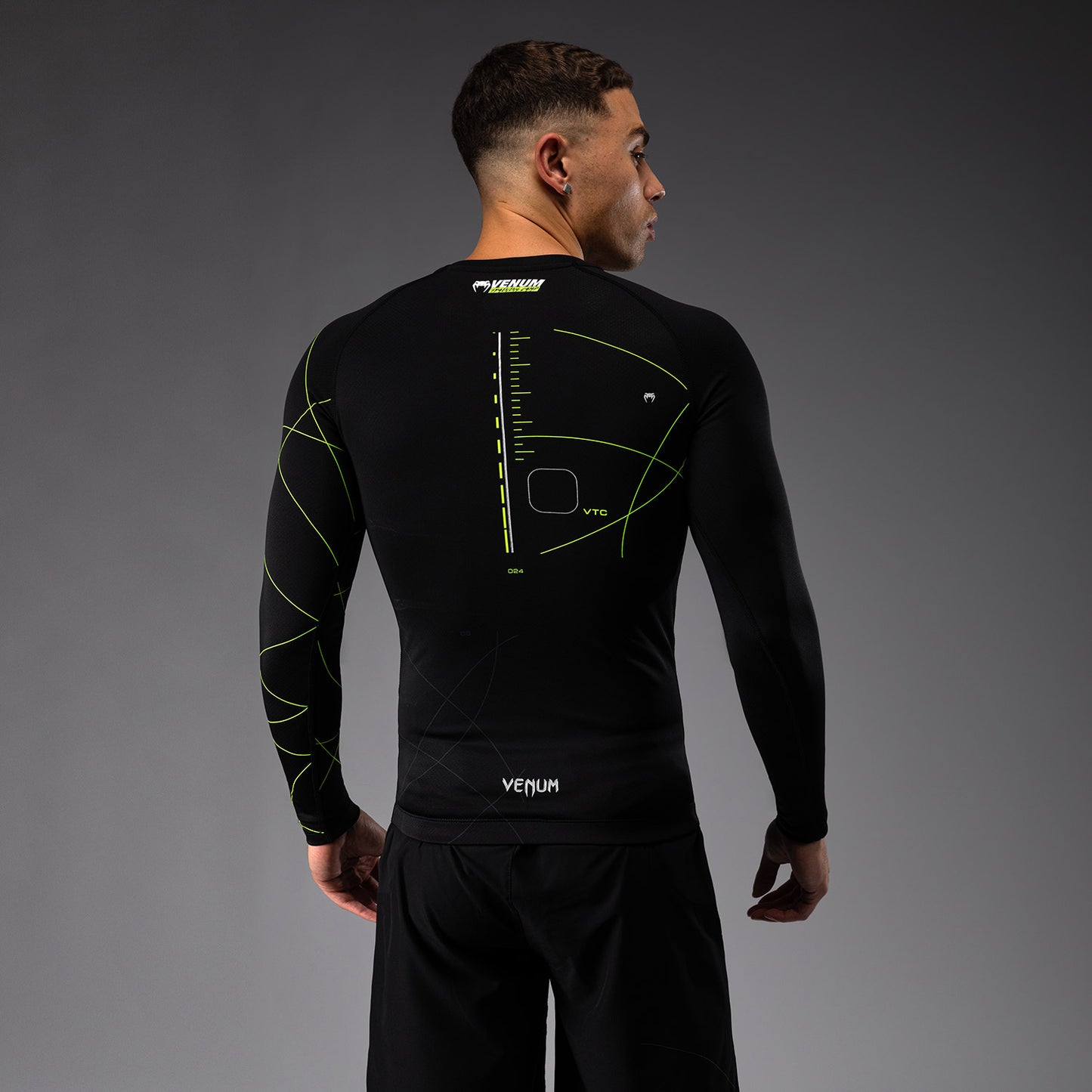 Venum Training Camp 4.0 Long Sleeve Rashguard - Black/Neon Green