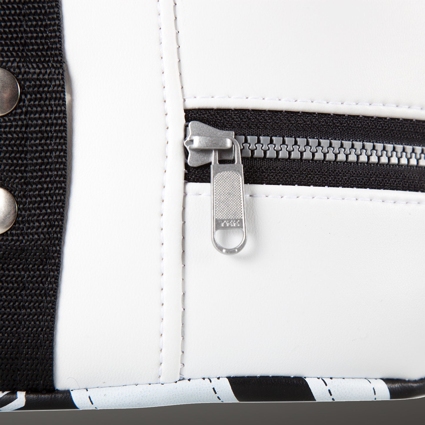 Venum Absolute Square Kick Shield - Skintex Leather - Black/Ice