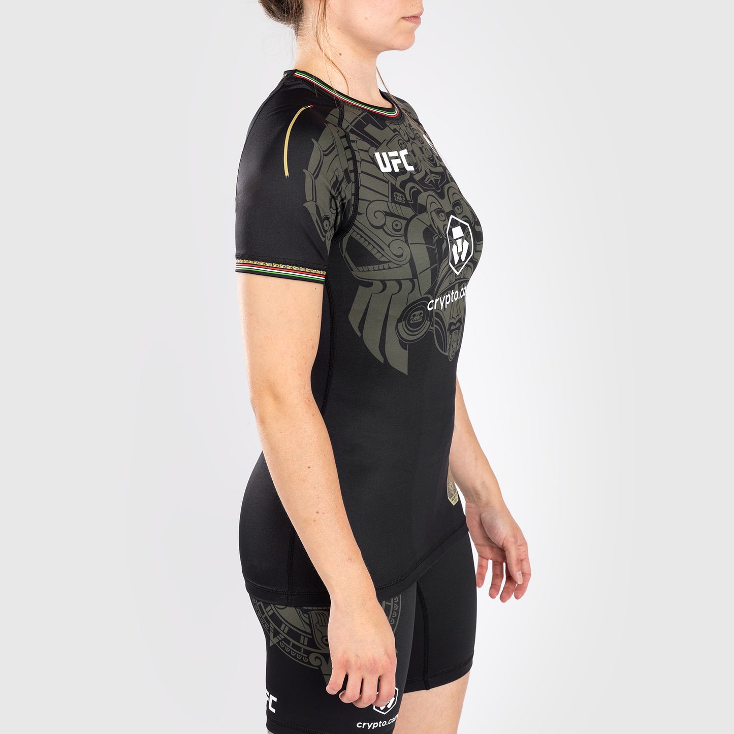 Noche UFC By Venum Authentic Fight Night Women’s Performance Short Sleeve Rashguard - Black