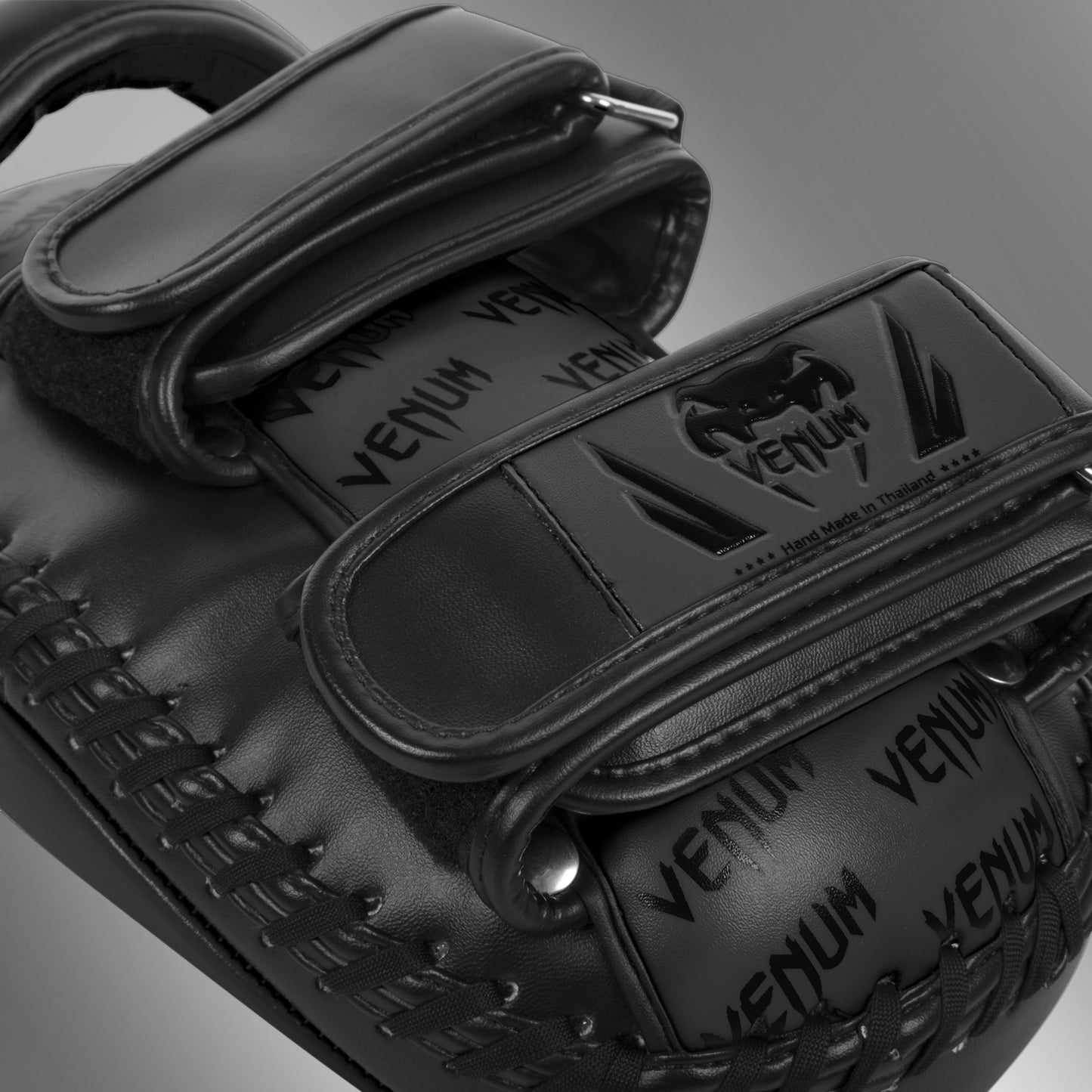 Venum Light Kick Pads (Pair) - Black/Black