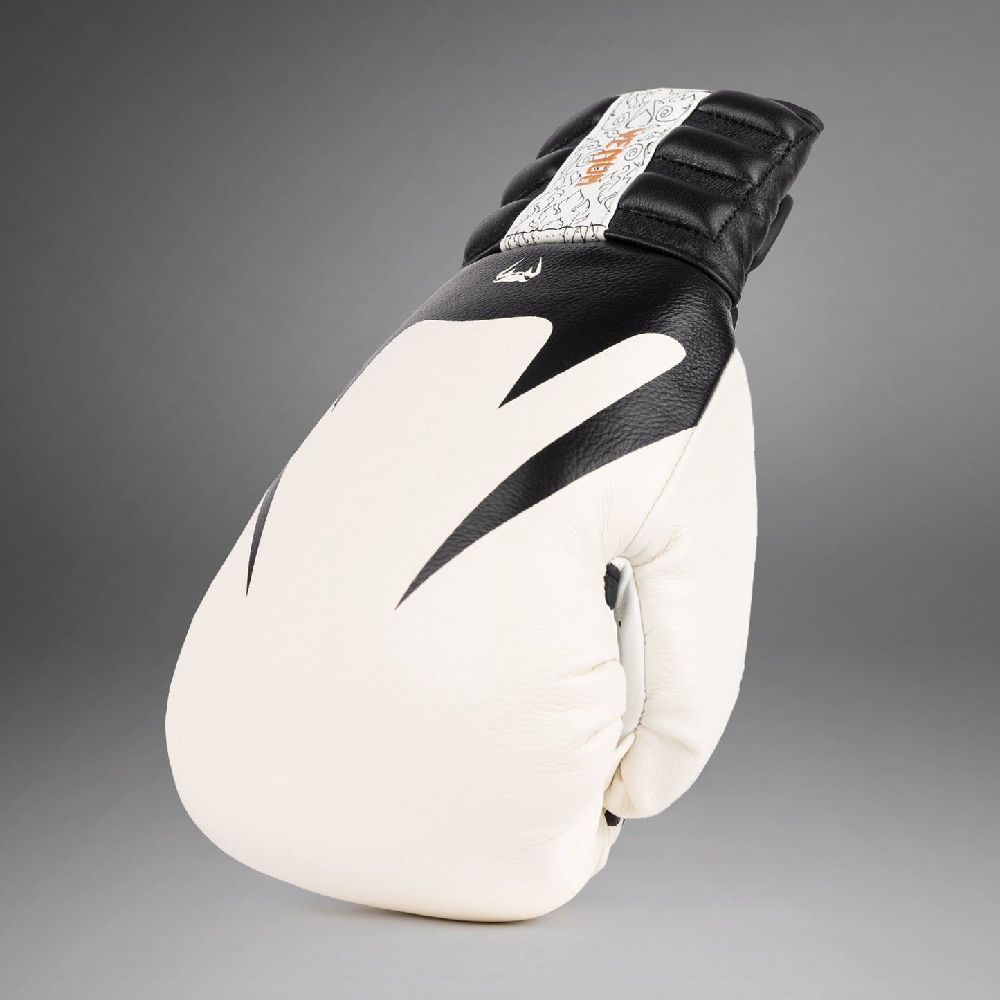 Venum Reverso Boxing Gloves - Snow White/Black