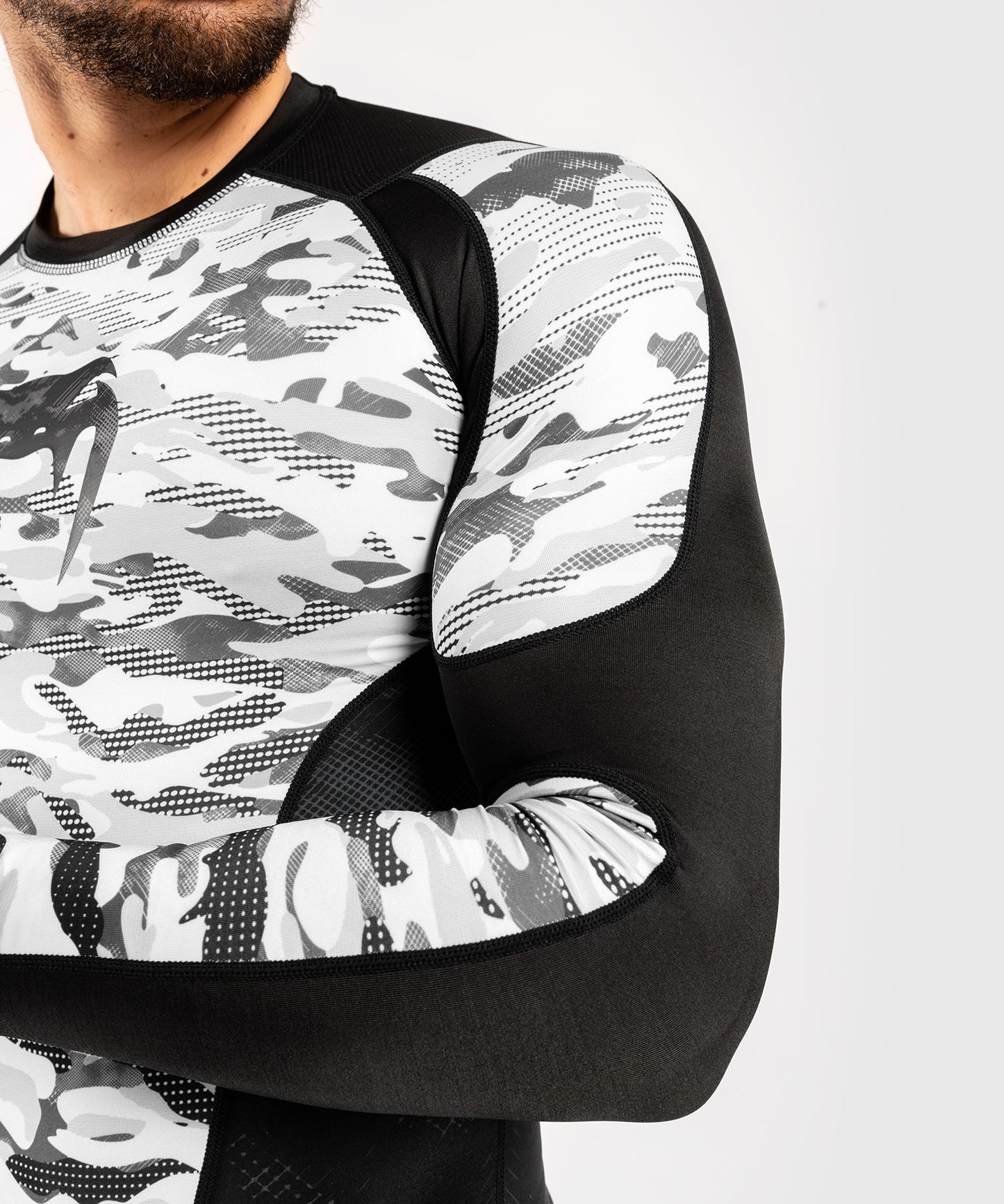 Venum Defender Rashguard - Long Sleeves - Urban Camo