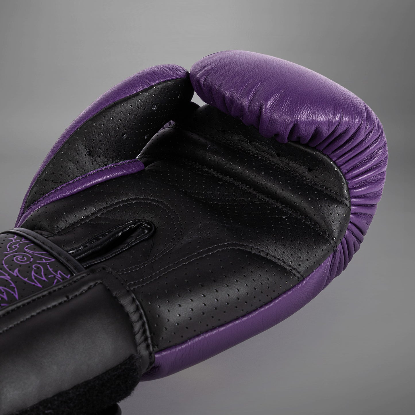 Venum Power 2.0 Boxing Gloves - Dark Plum