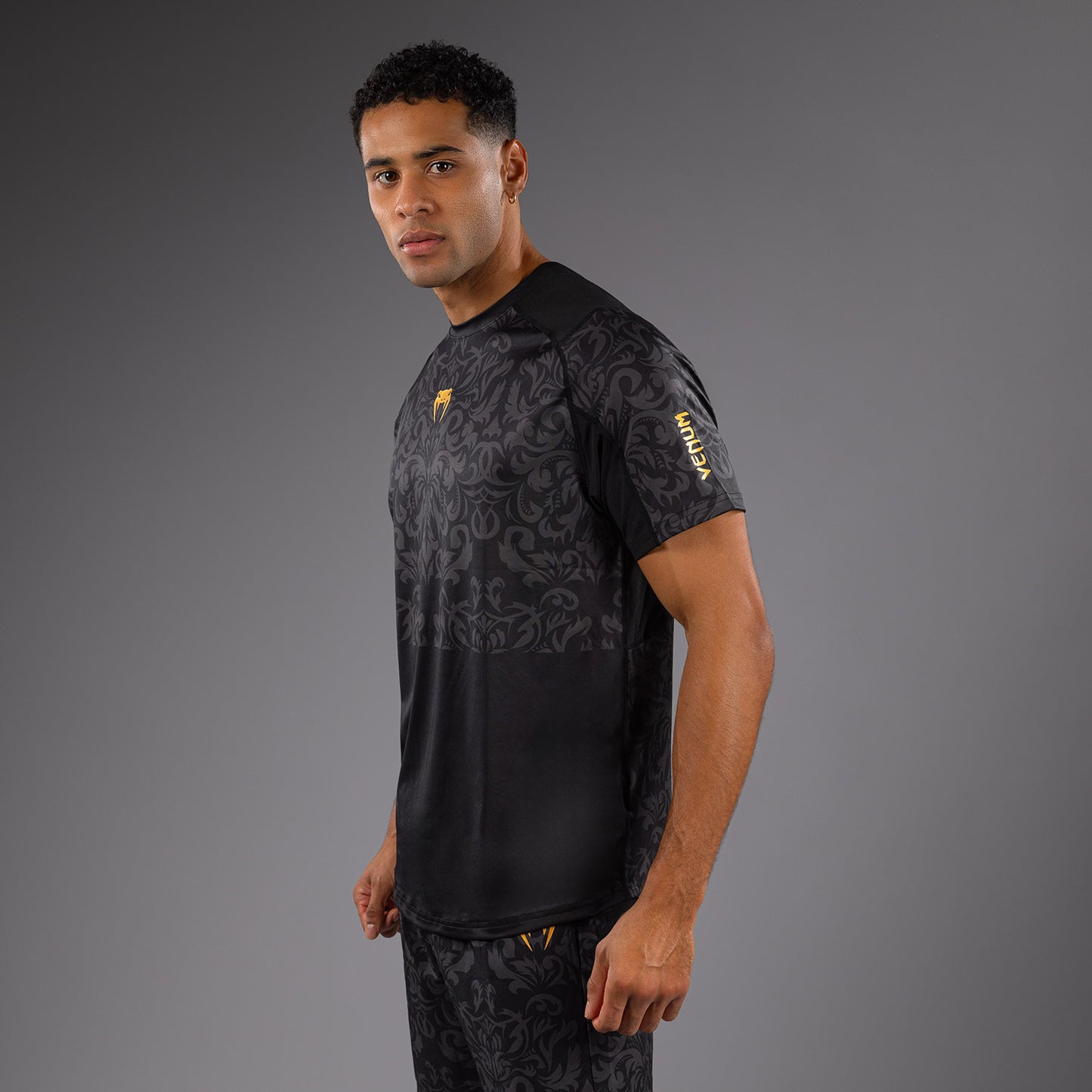 Venum x Topuria Unmatched Edition Dry-Tech Shirt - Black/Gold