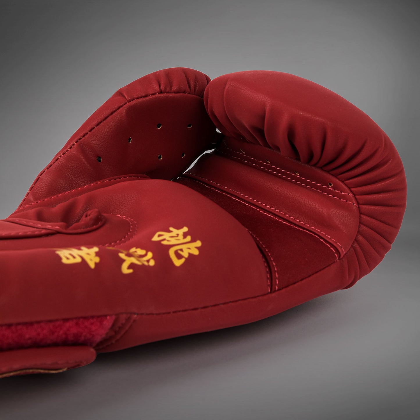 Venum Serpenti Boxing Gloves - Burgundy/Ivory