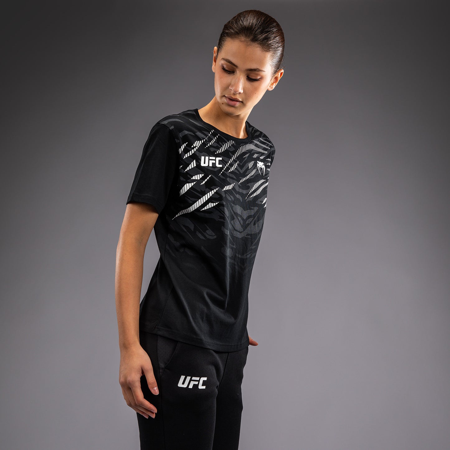 UFC Fusion by Venum Replica Women’s Short Sleeve T-Shirt - Black