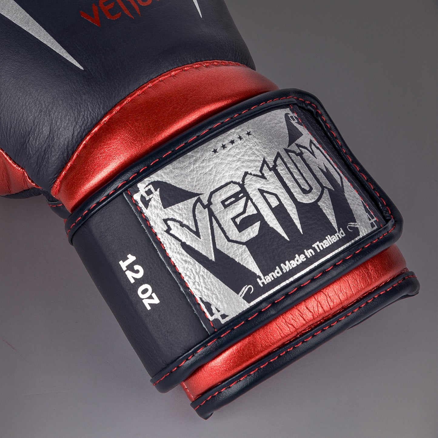 Venum Giant 3.0 Boxing gloves - Navy Blue/Red - Special Edition