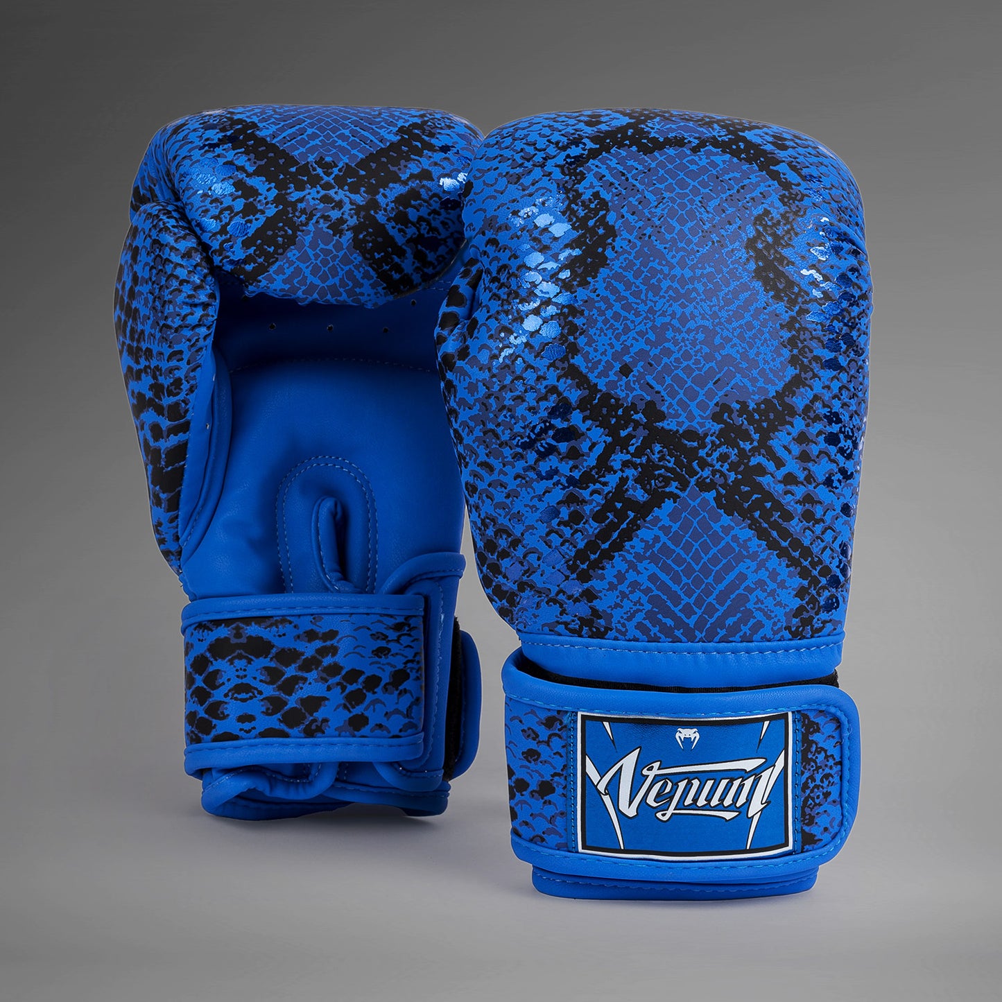VENUM Amazonia Boxing Gloves - Ultramarine Blue