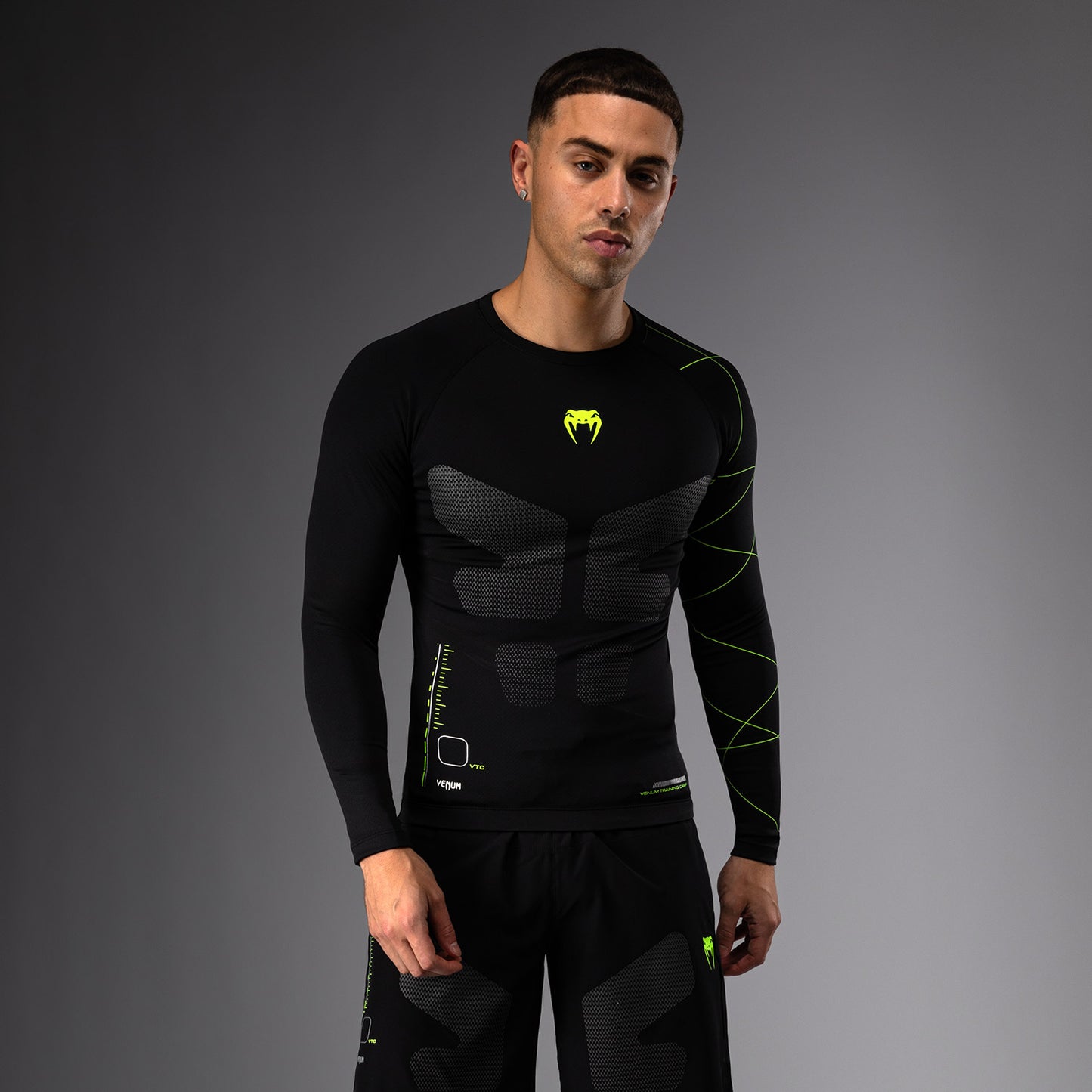 Venum Training Camp 4.0 Long Sleeve Rashguard - Black/Neon Green