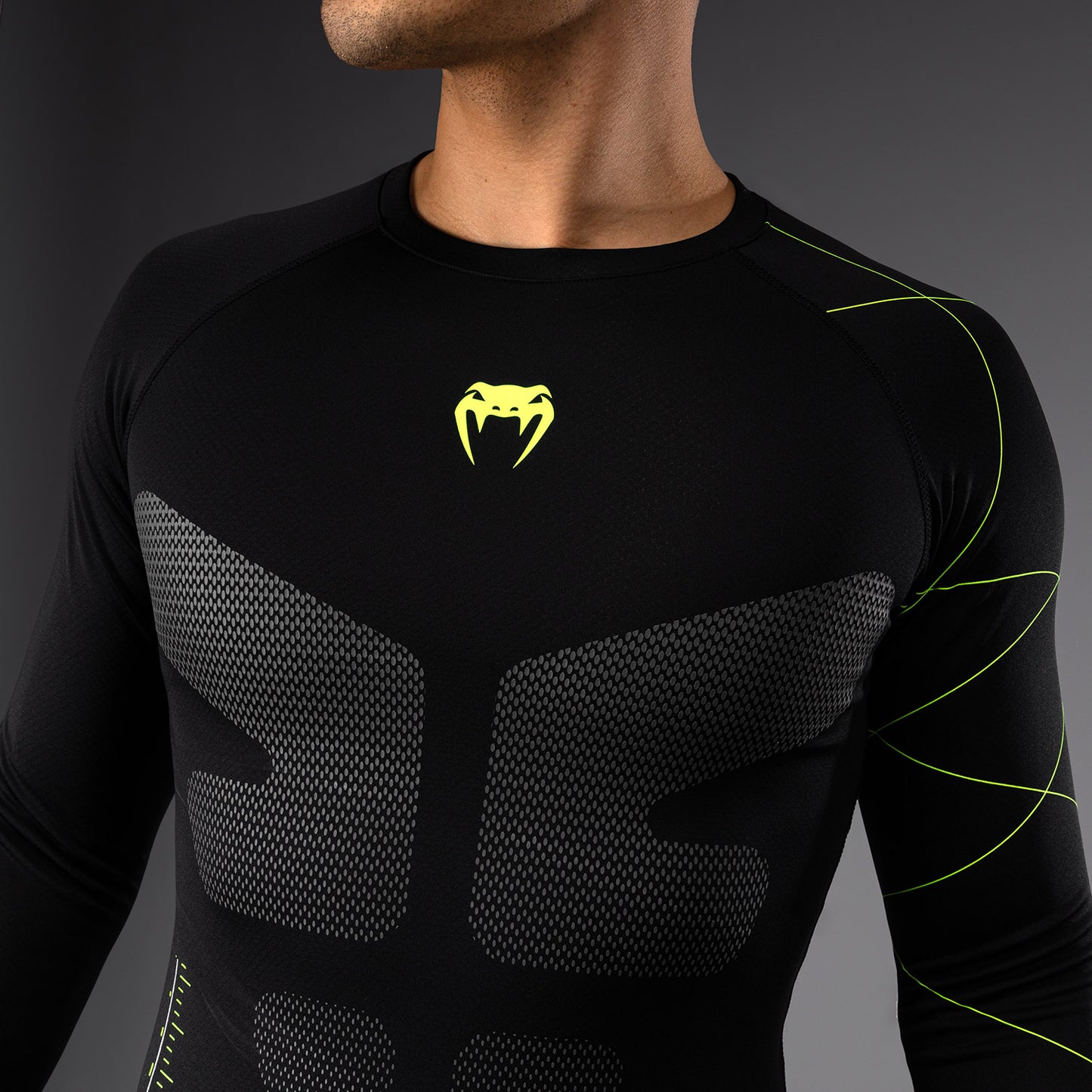 Venum Training Camp 4.0 Long Sleeve Rashguard - Black/Neon Green