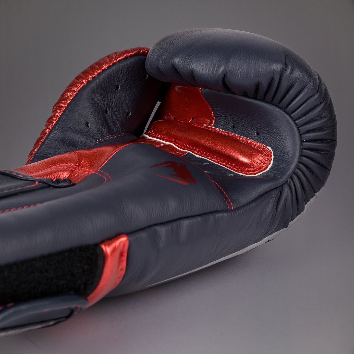 Venum Giant 3.0 Boxing gloves - Navy Blue/Red - Special Edition
