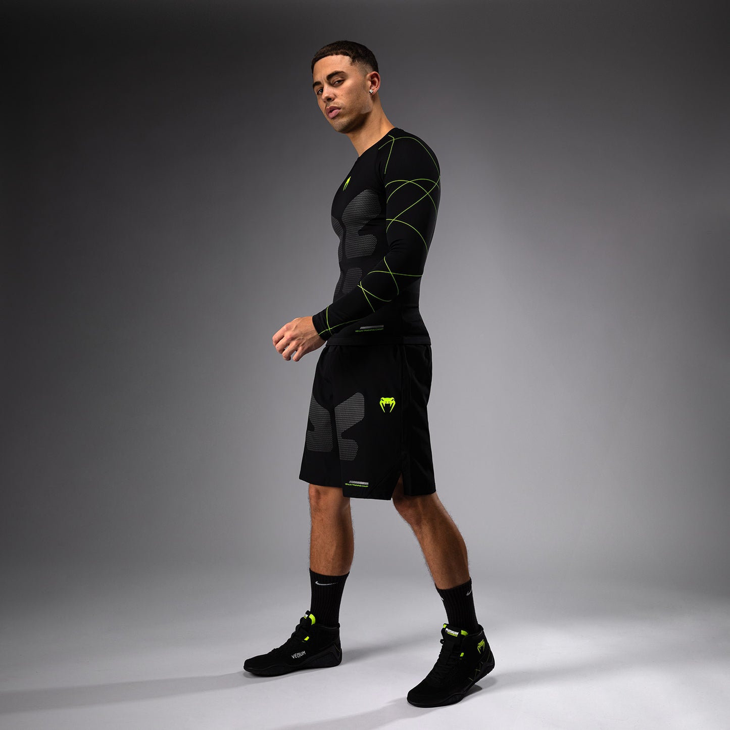 Venum Training Camp 4.0 Long Sleeve Rashguard - Black/Neon Green