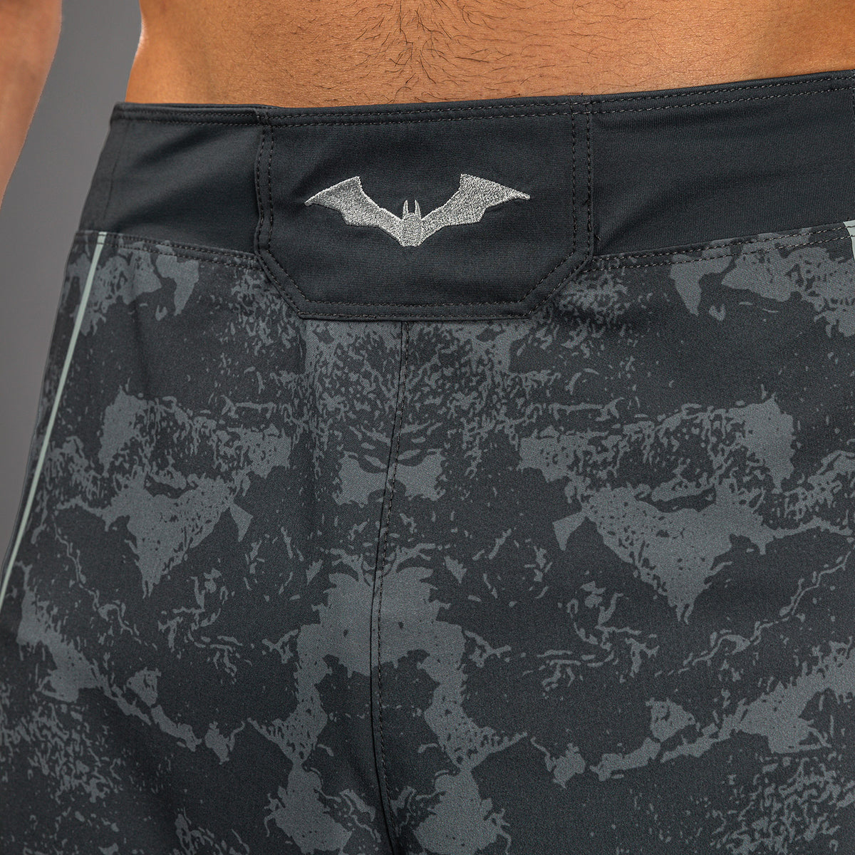 Venum x Batman Fightshorts - Grey