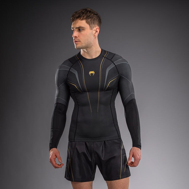 Venum Streamline Long Sleeve Rashguard - Black/Gold - Venum Asia