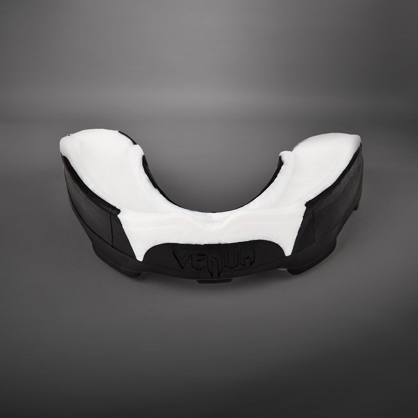 Venum Predator Mouthguard - Black/White