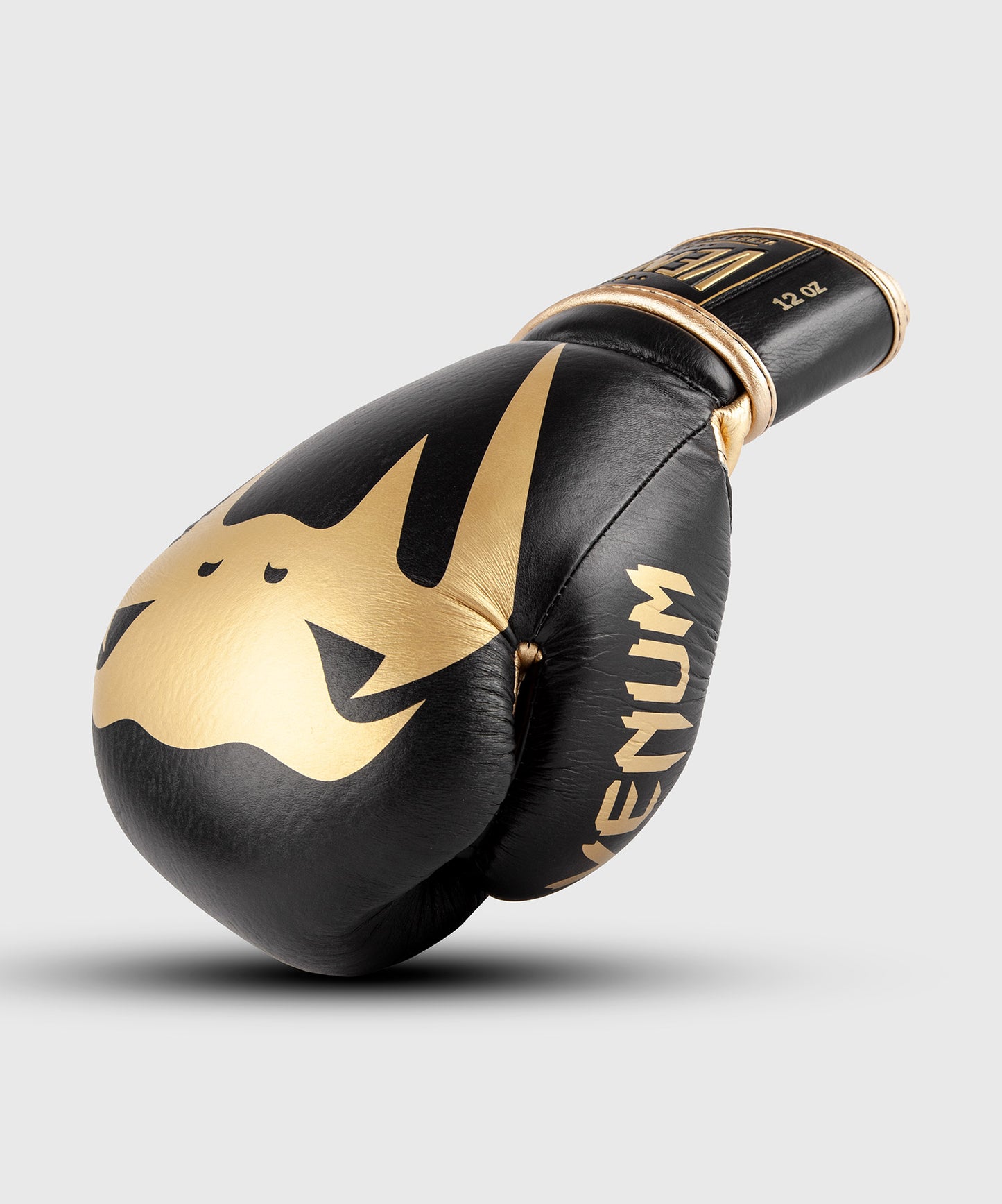 Venum Giant 2.0 Pro Boxing Gloves Velcro