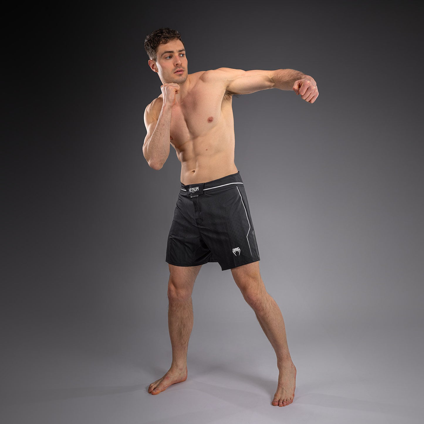 Venum Stealth Fightshorts - Black/White