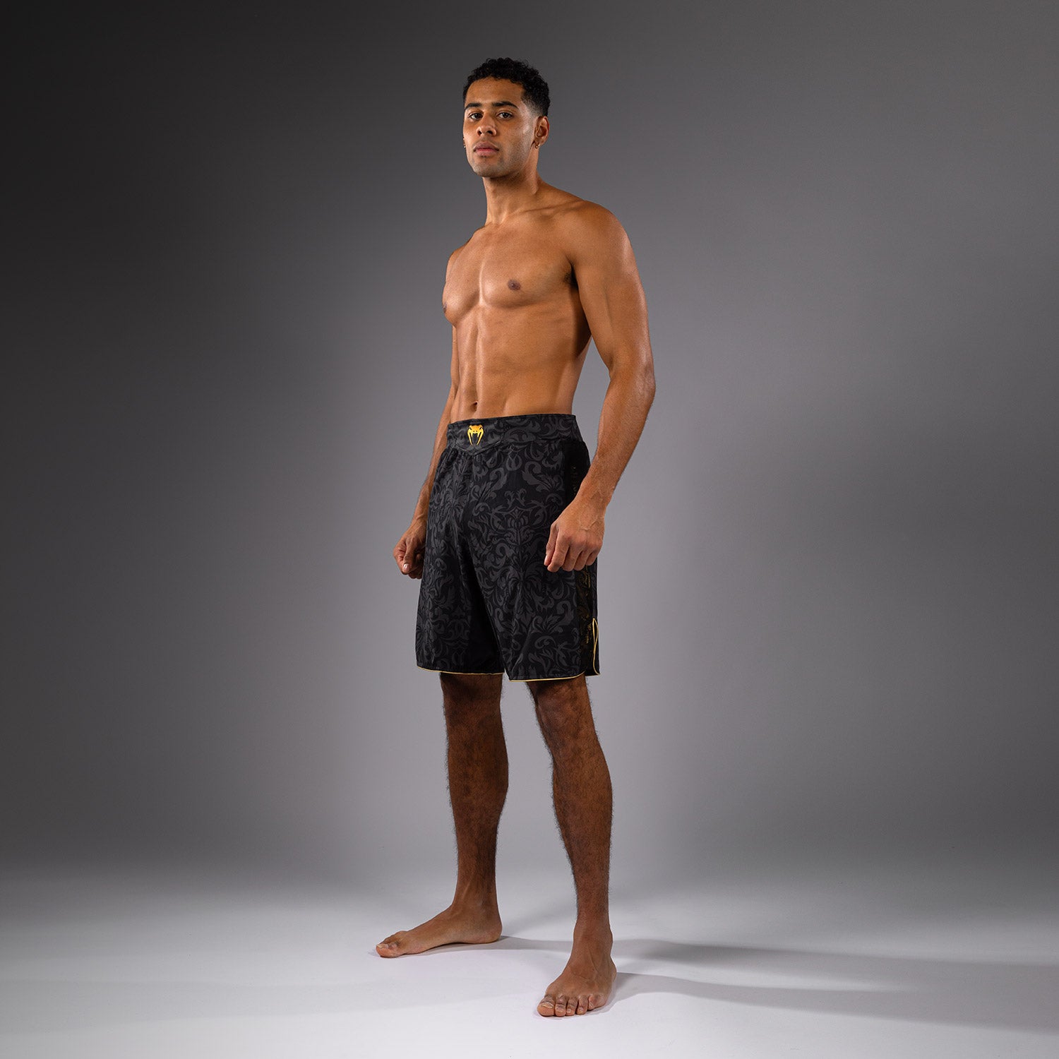 田中UFCトプリアshorts Venum x Topuria Unmatched Edition Fight Shorts - Black/Gold