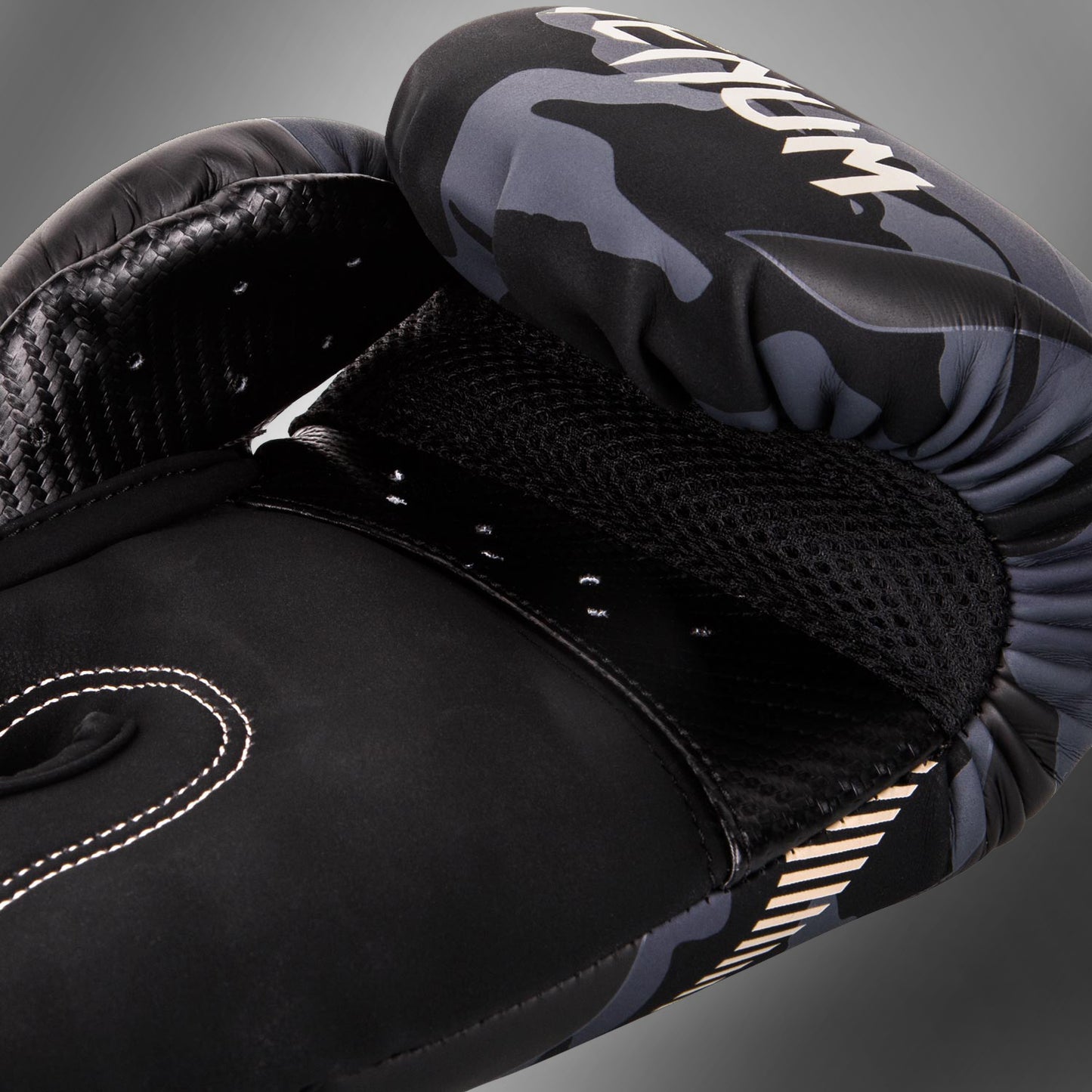 Venum Impact Boxing Gloves - Dark Camo/Sand