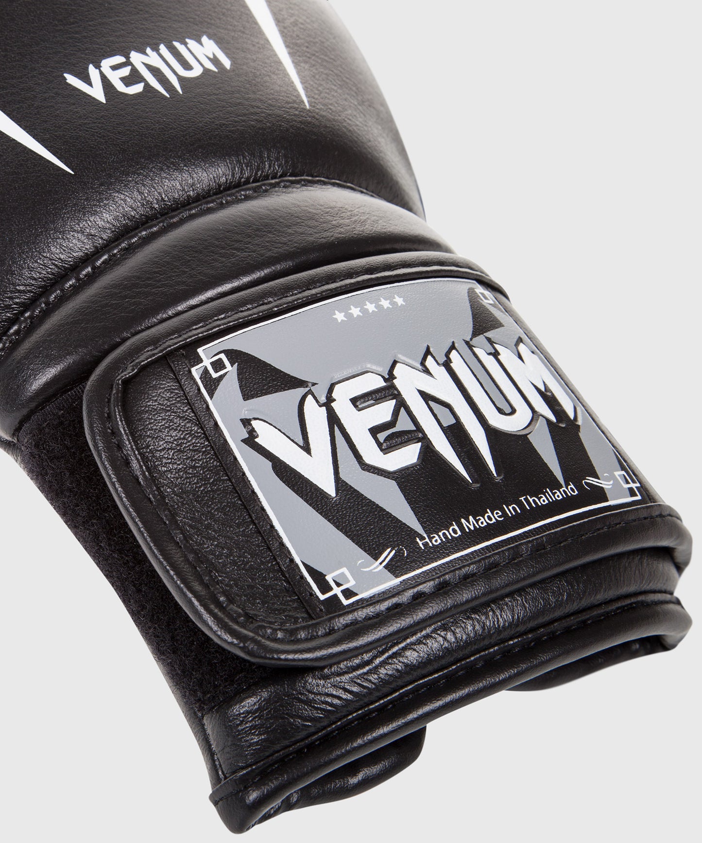 Venum Giant 3.0 Boxing Gloves - Nappa Leather