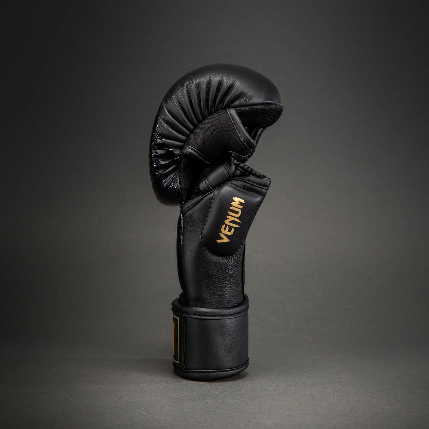Venum Attack 2.0 Sparring Gloves Leather - Black/Gold