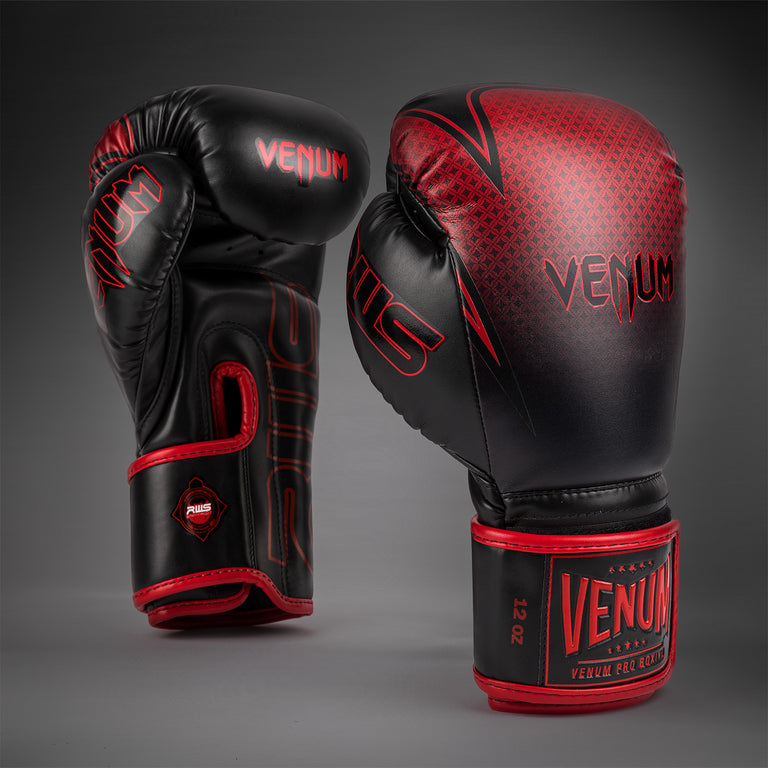 Venum RWS ボクシンググローブ 10oz 黒/赤 Venum x RWS 2.0 Boxing Gloves - Black/Red - Venum Asia