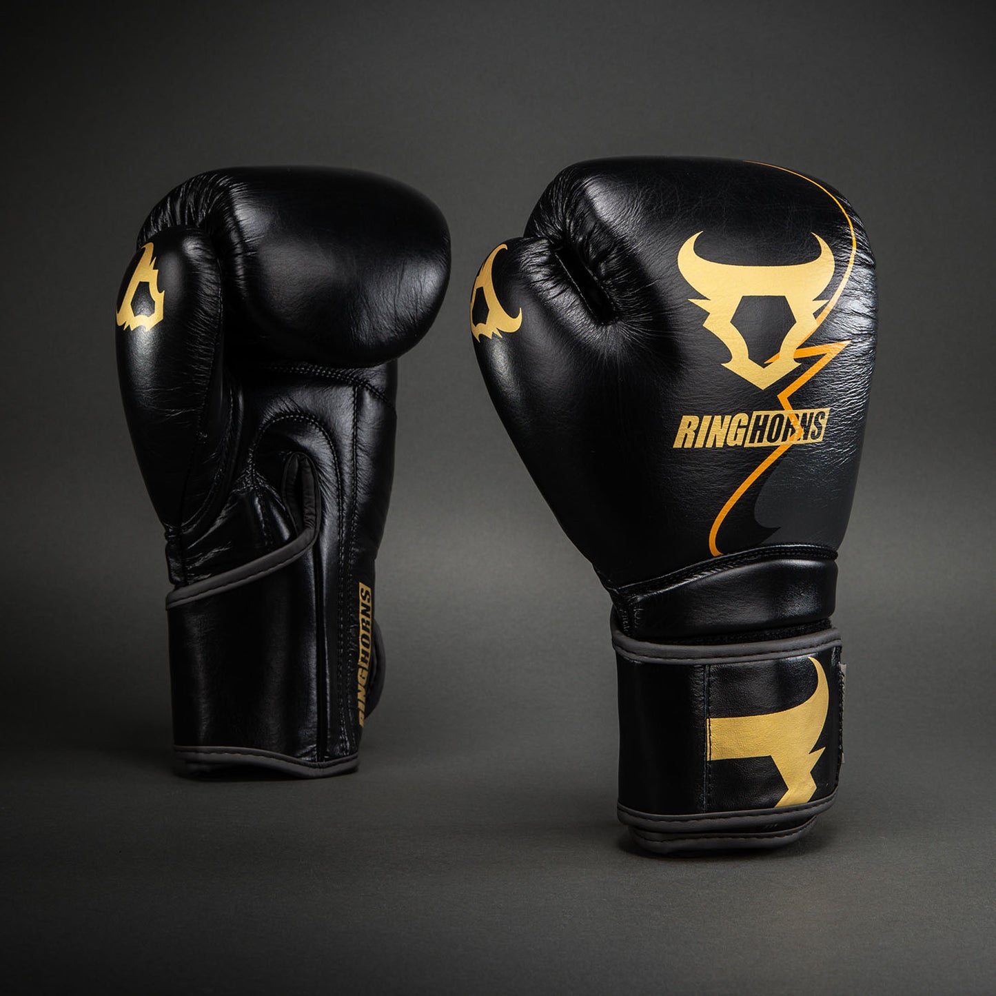 Venum Ringhorns Charger Boxing Gloves - Black/Gold