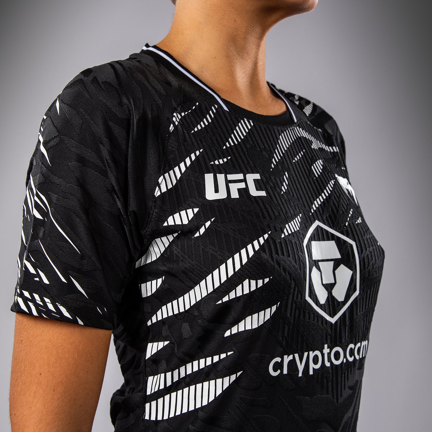 UFC Fusion by Venum Authentic Fight Night Women’s Walkout Jersey - Black