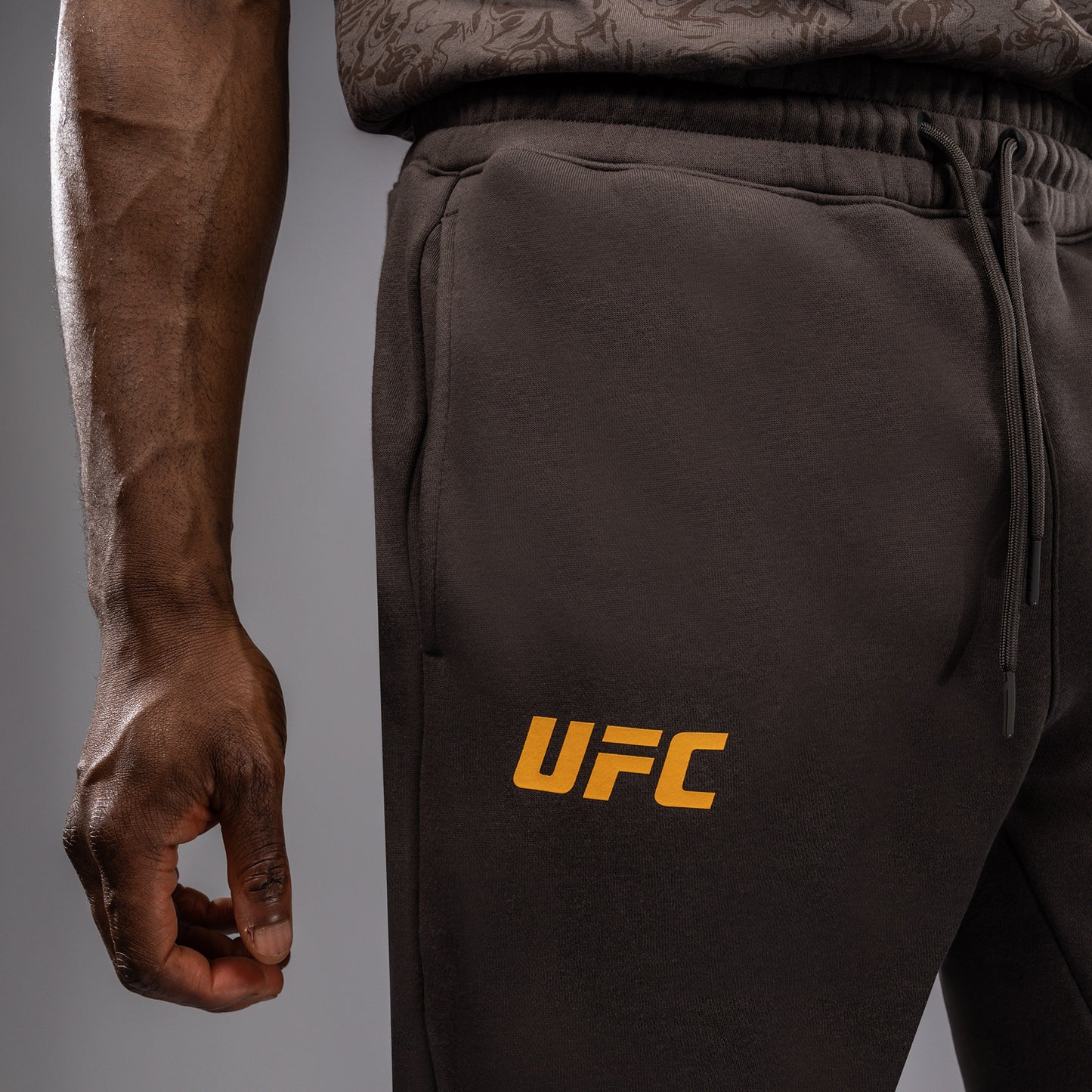 UFC Fusion by Venum Fight Week Men’s Cotton Pant - Solid Earthen Brown