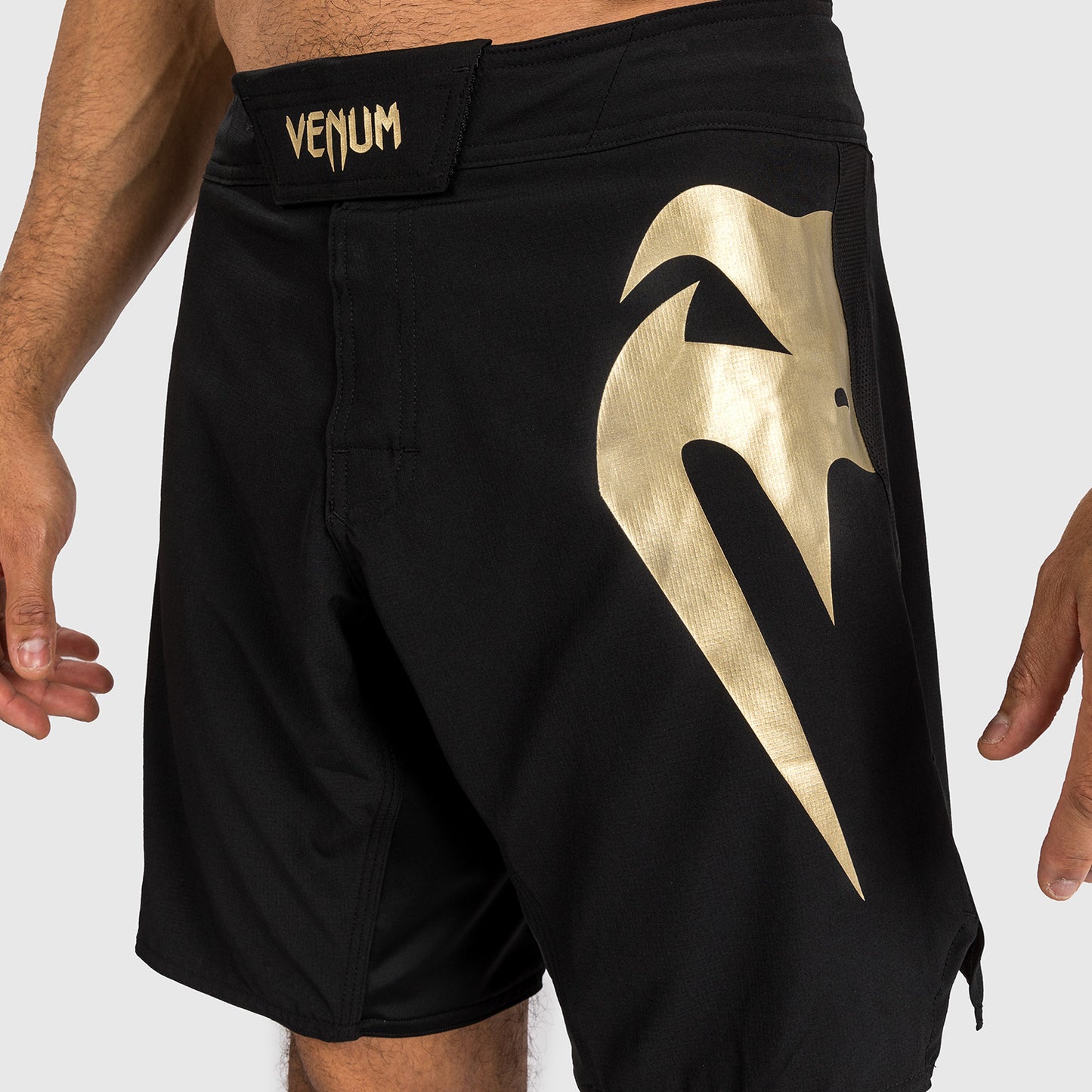 Venum Light 5.0 Fight Shorts - Black/Gold