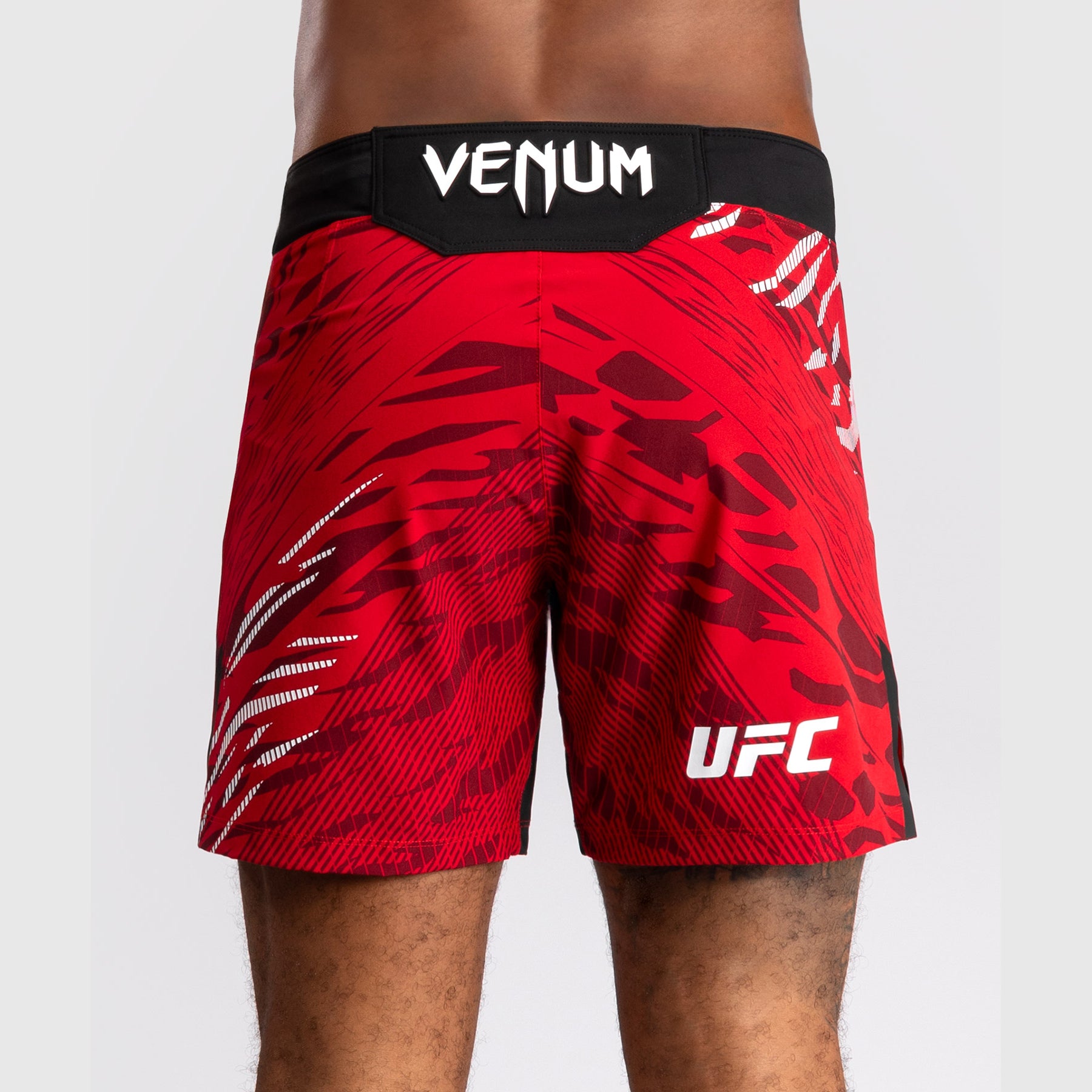 Venum UFC ボクシングショーツ 赤 UFC Fusion by Venum Authentic Fight Night Men's Fight Short