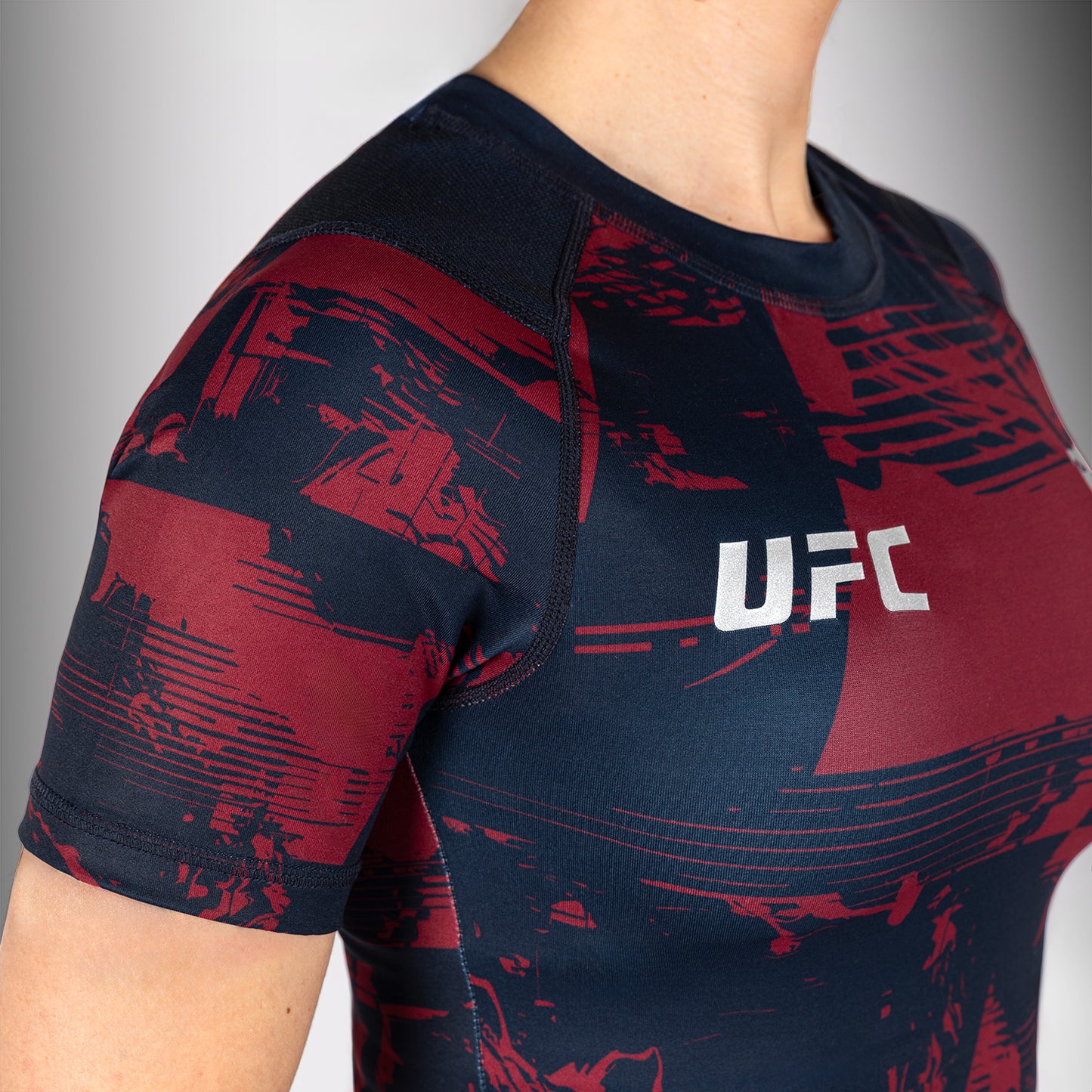 Women’s UFC Zenith by Venum Burgundy Authentic Fight Week Performance Short Sleeve Rashguard