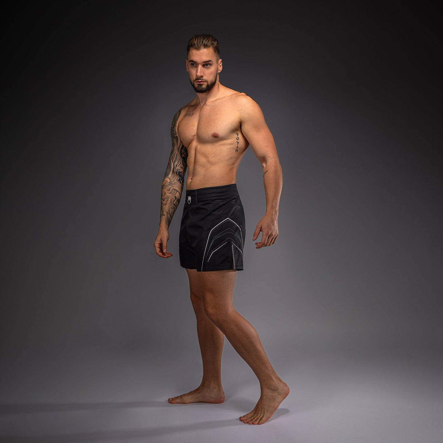 Venum Streamline Fightshorts - Black/White