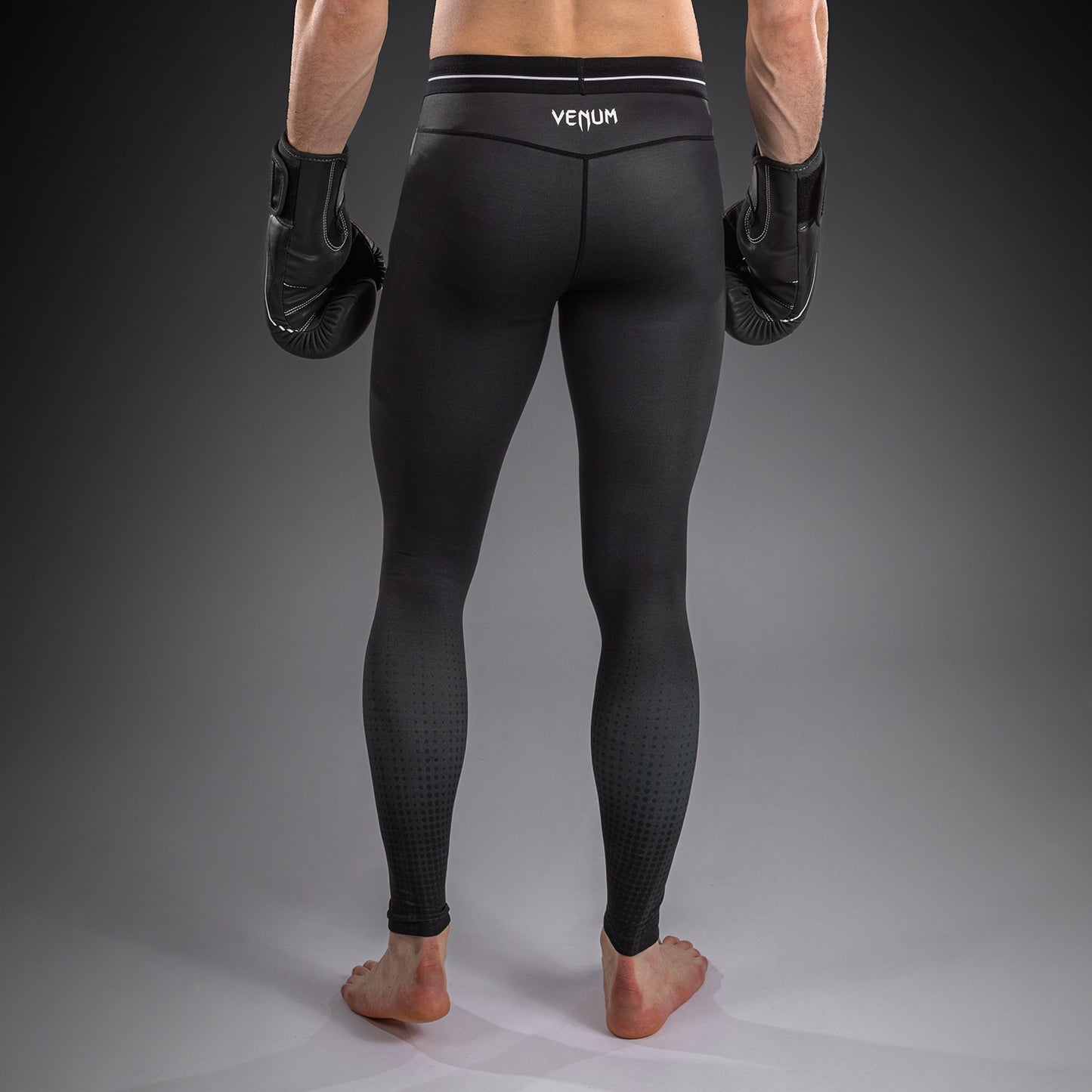 Venum Stealth Spats - Black/White
