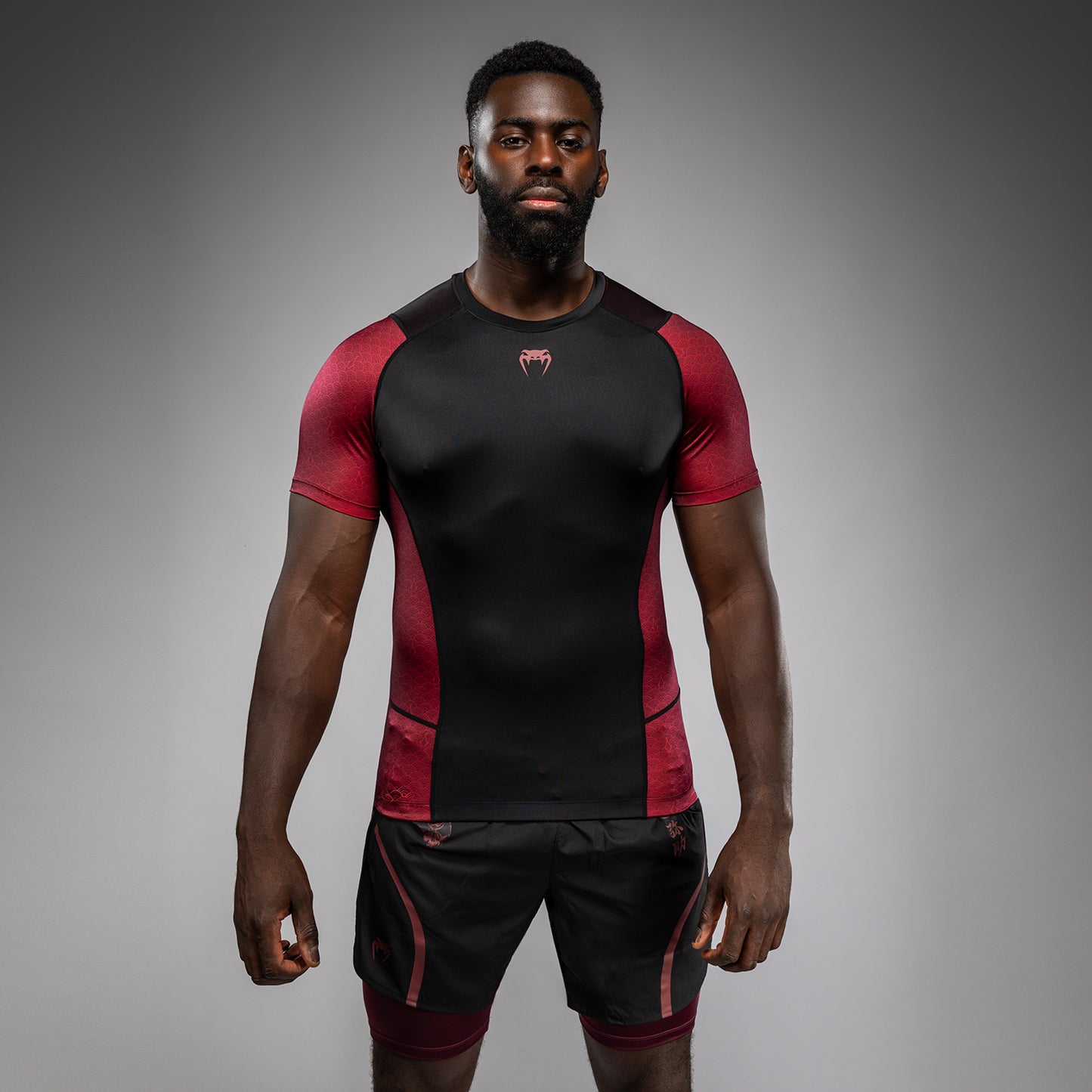 Venum x Assassin’s Creed Shadows Men’s Short Sleeve Rashguard - Burgundy/Black