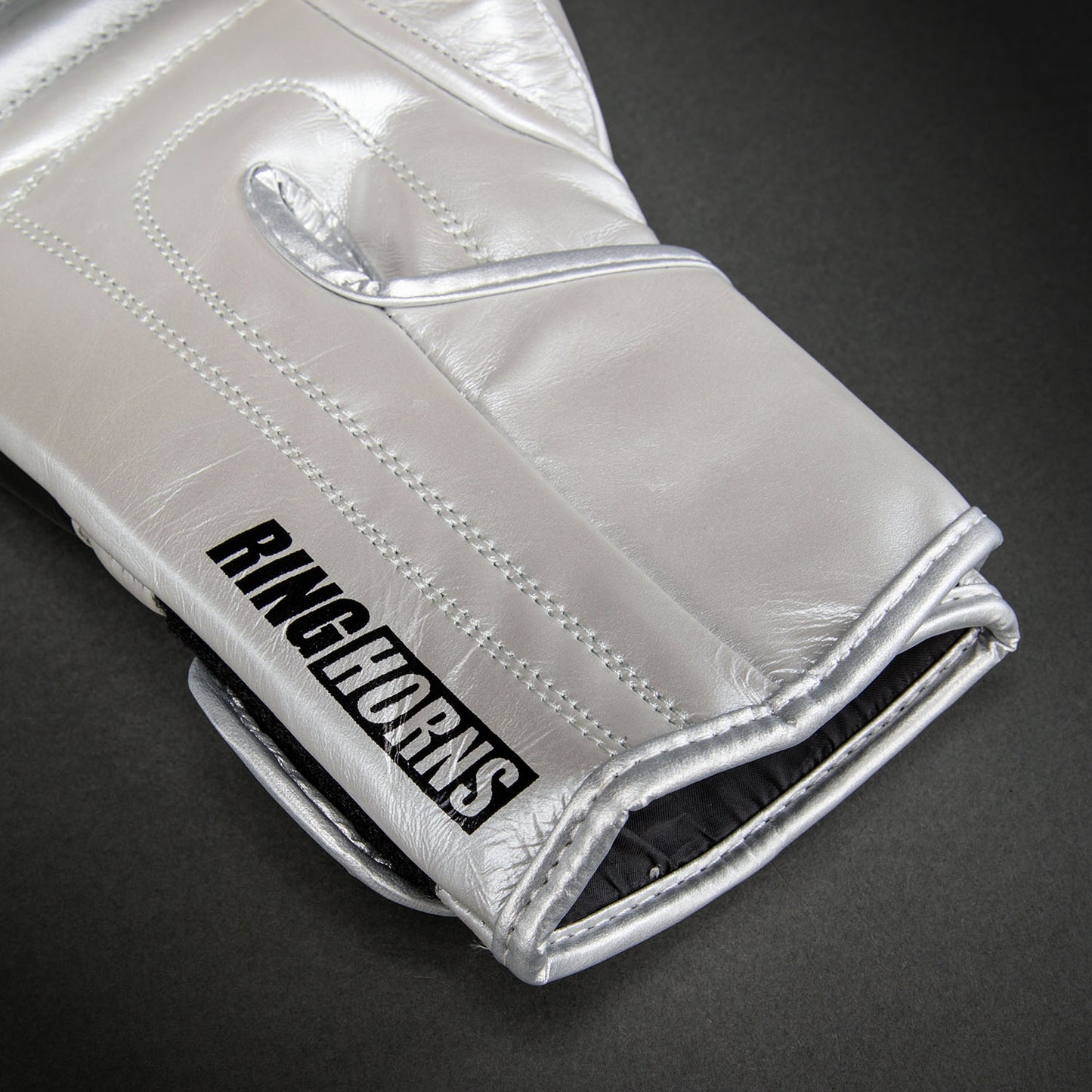 Venum Ringhorns Charger Boxing Gloves - Silver/Black