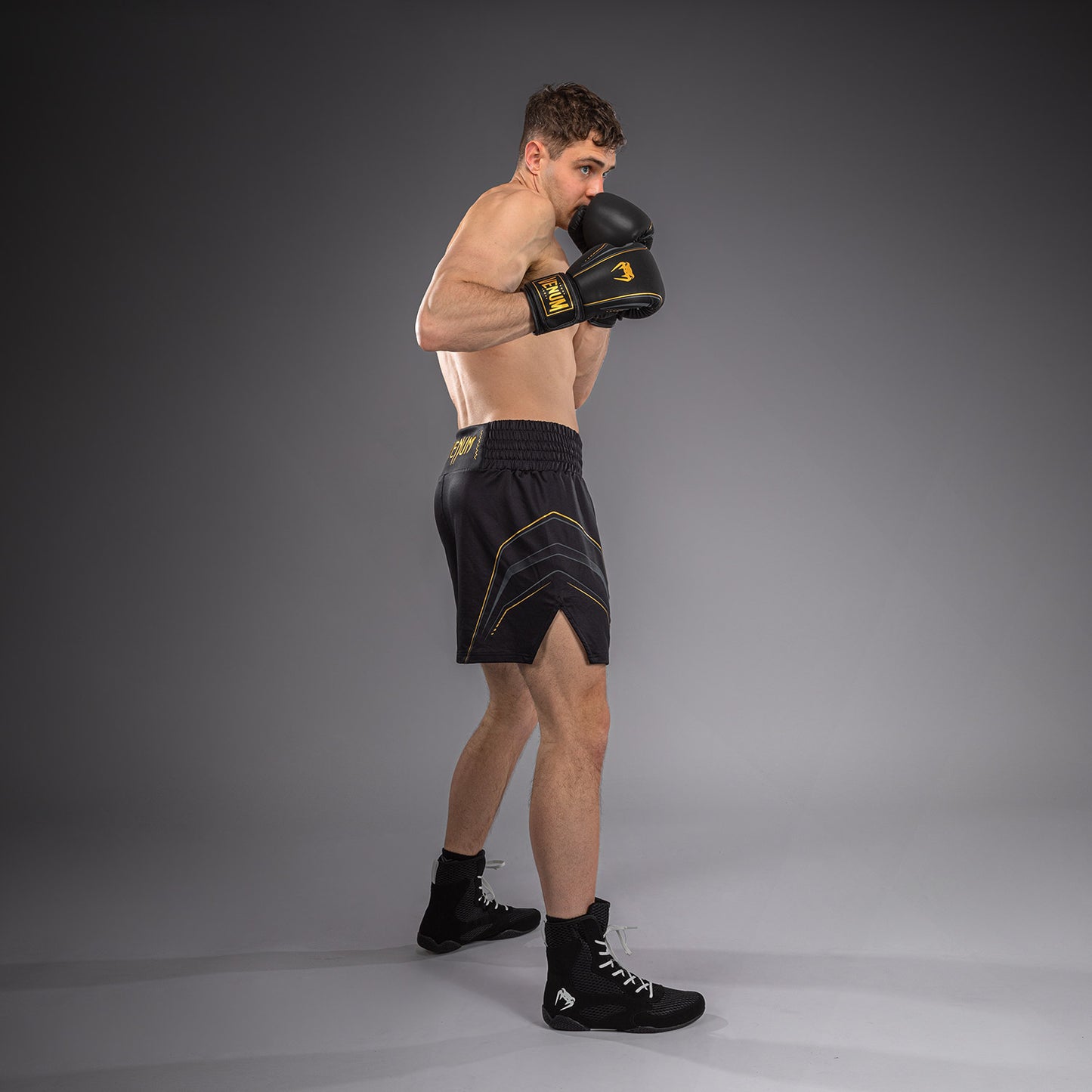 Venum Streamline Boxing Shorts - Black/Gold