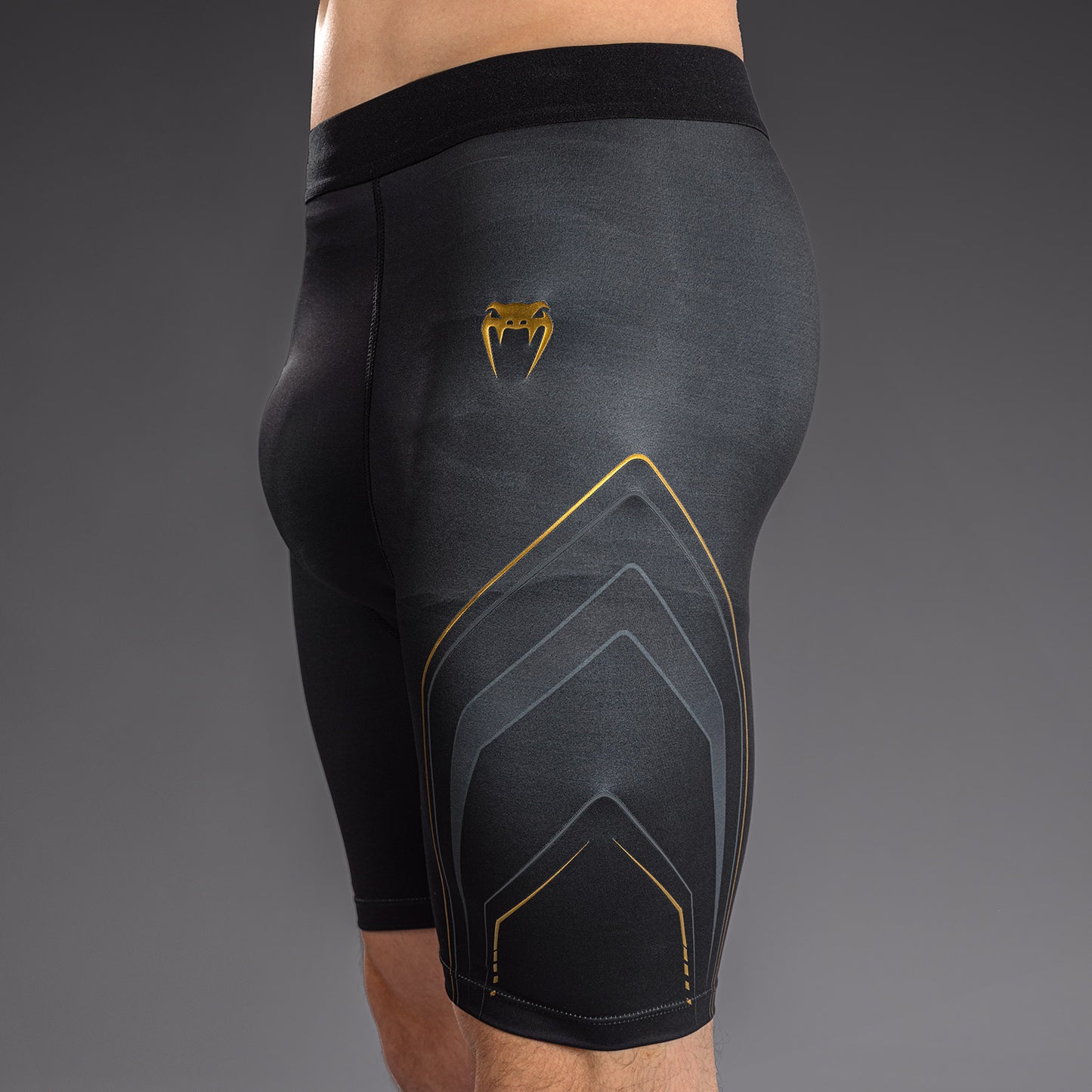 Venum Streamline Vale Tudo Shorts - Black/Gold