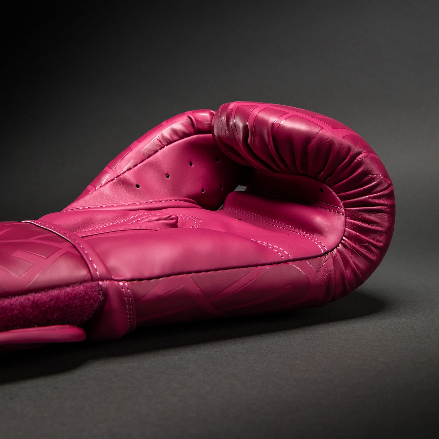 Venum Contender 1.5 XT 3D Boxing Gloves - Old Pink