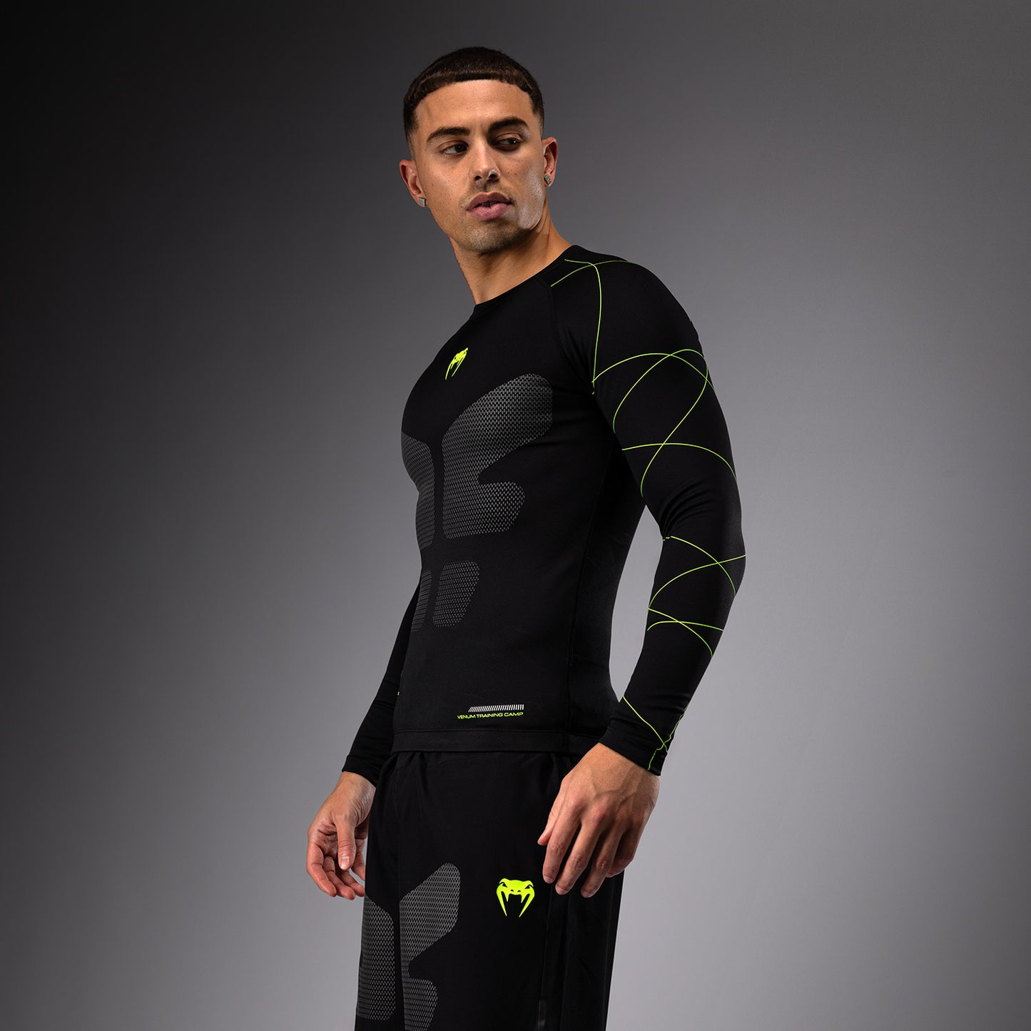 Venum Training Camp 4.0 Long Sleeve Rashguard - Black/Neon Green