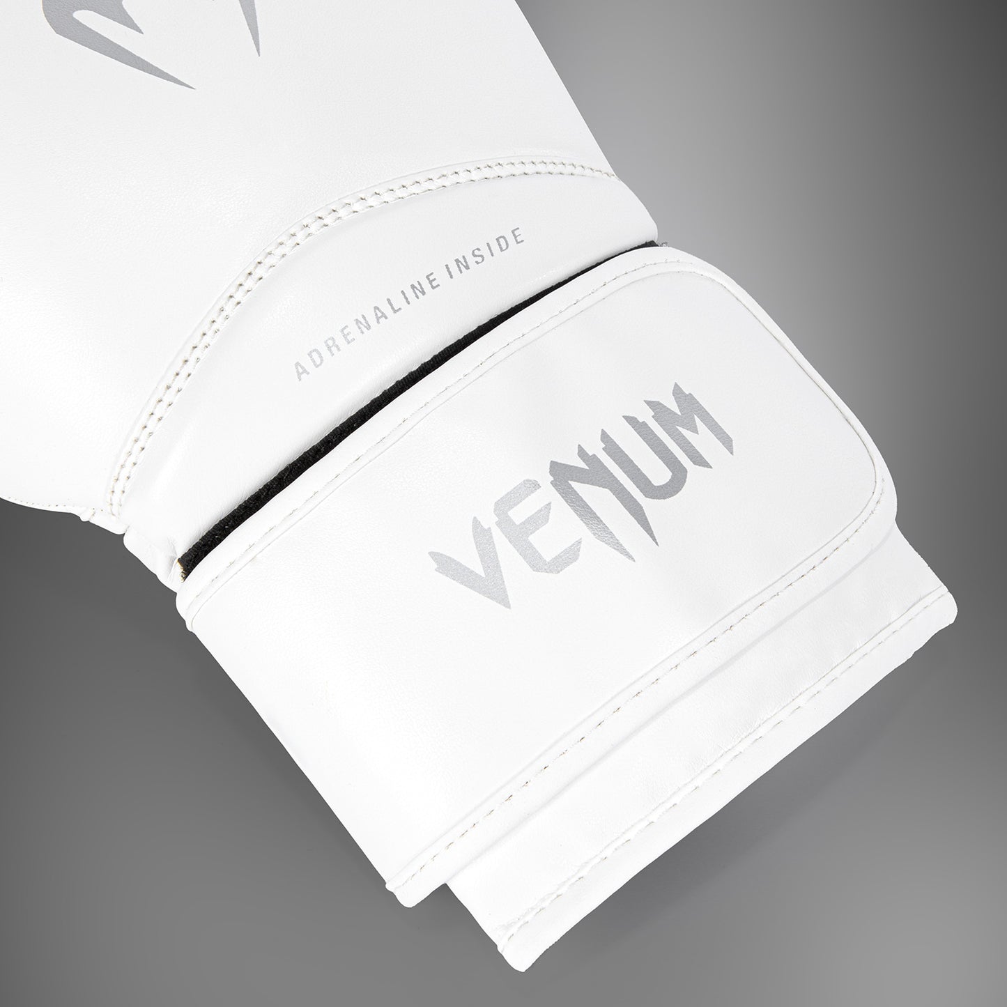 Venum Contender 1.5 Boxing Gloves - White/Silver