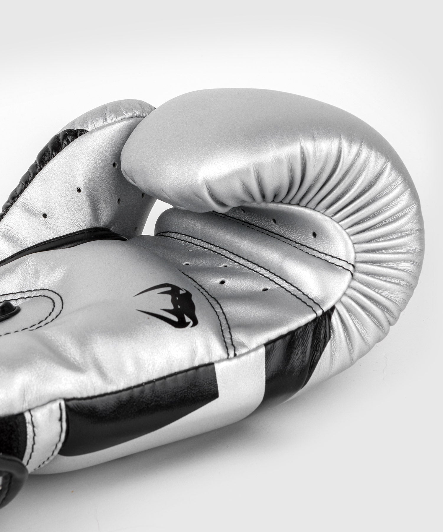 Venum Elite Boxing Gloves - Silver/Black - Venum Asia