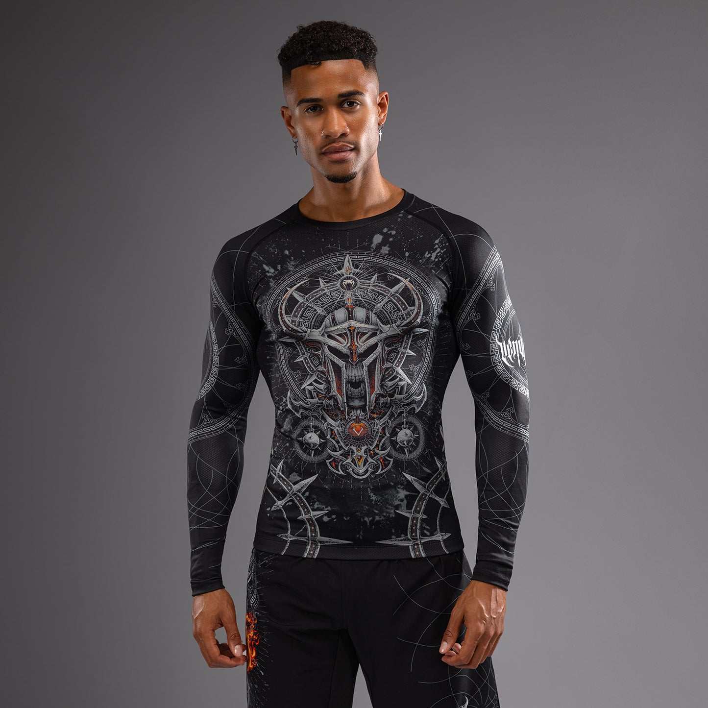 Venum Gladiator 5.0 Men's Long Sleeve Rashguard - Black/Silver