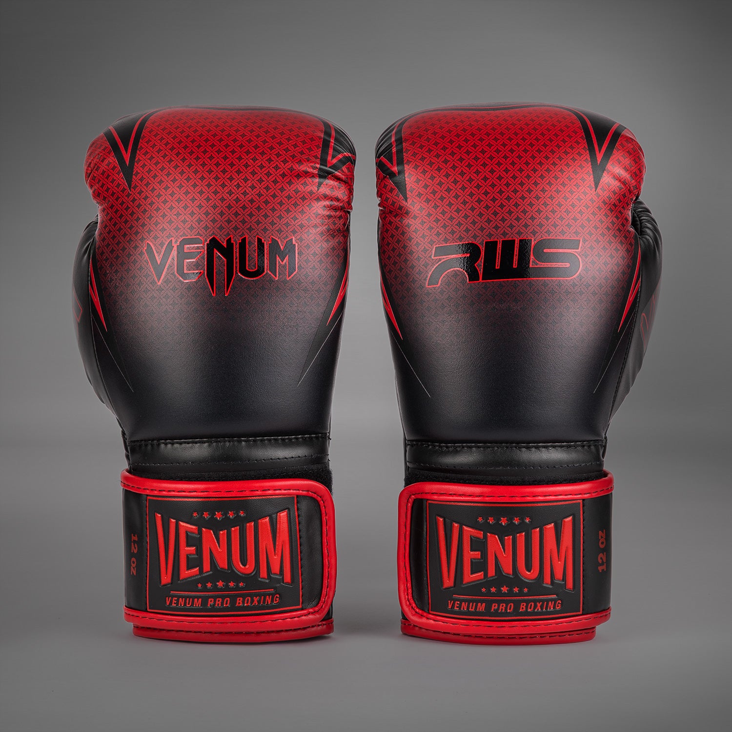 Venum RWS ボクシンググローブ 10oz 黒/赤 Venum x RWS 2.0 Boxing Gloves - Black/Red - Venum Asia