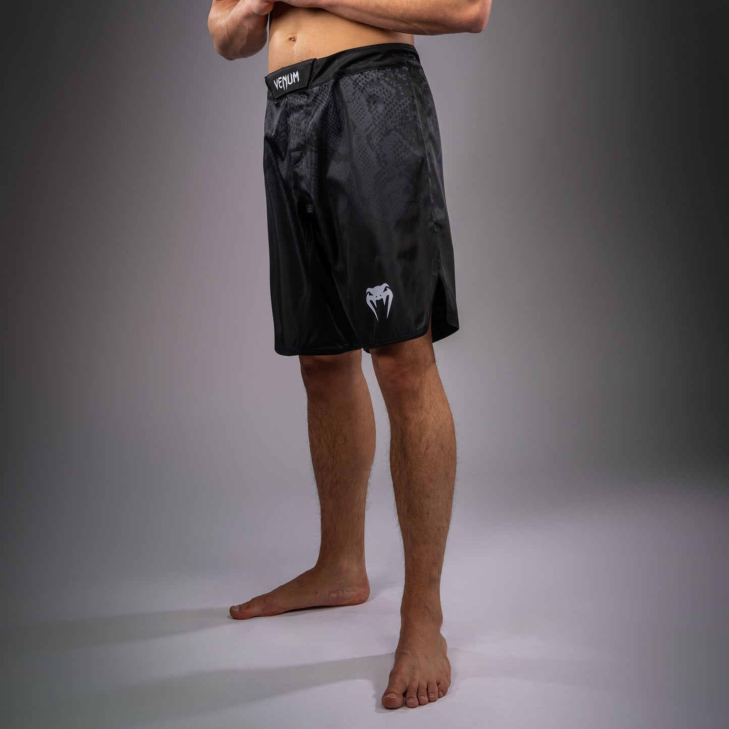 Venum Black Viper Fightshort - Black