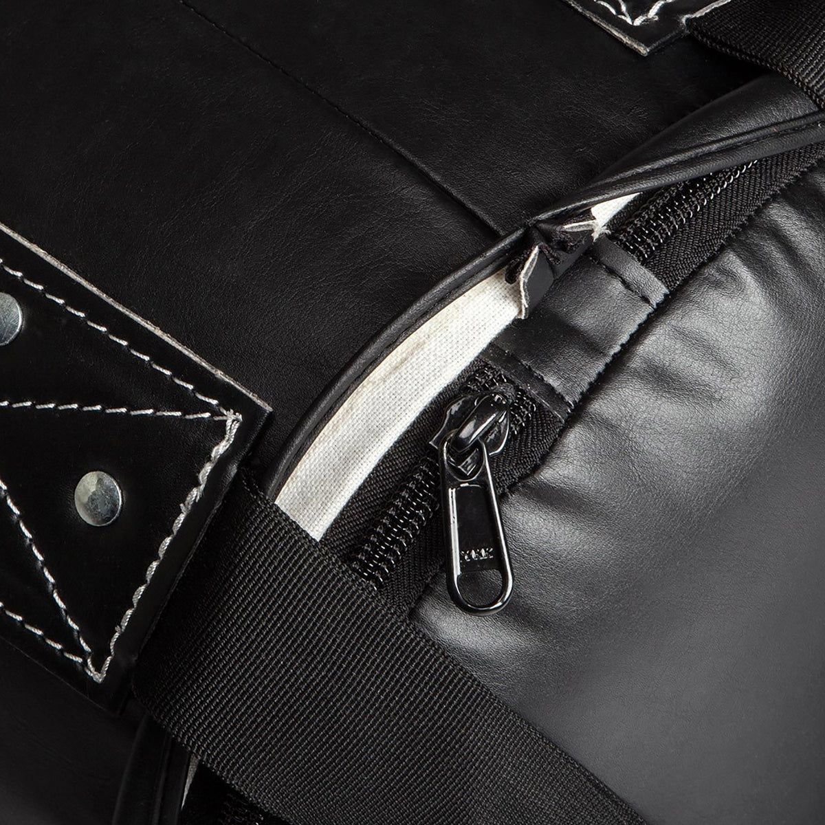 Venum Challenger Heavy bag + Ceiling Hook - Black/White - Filled - 170cm