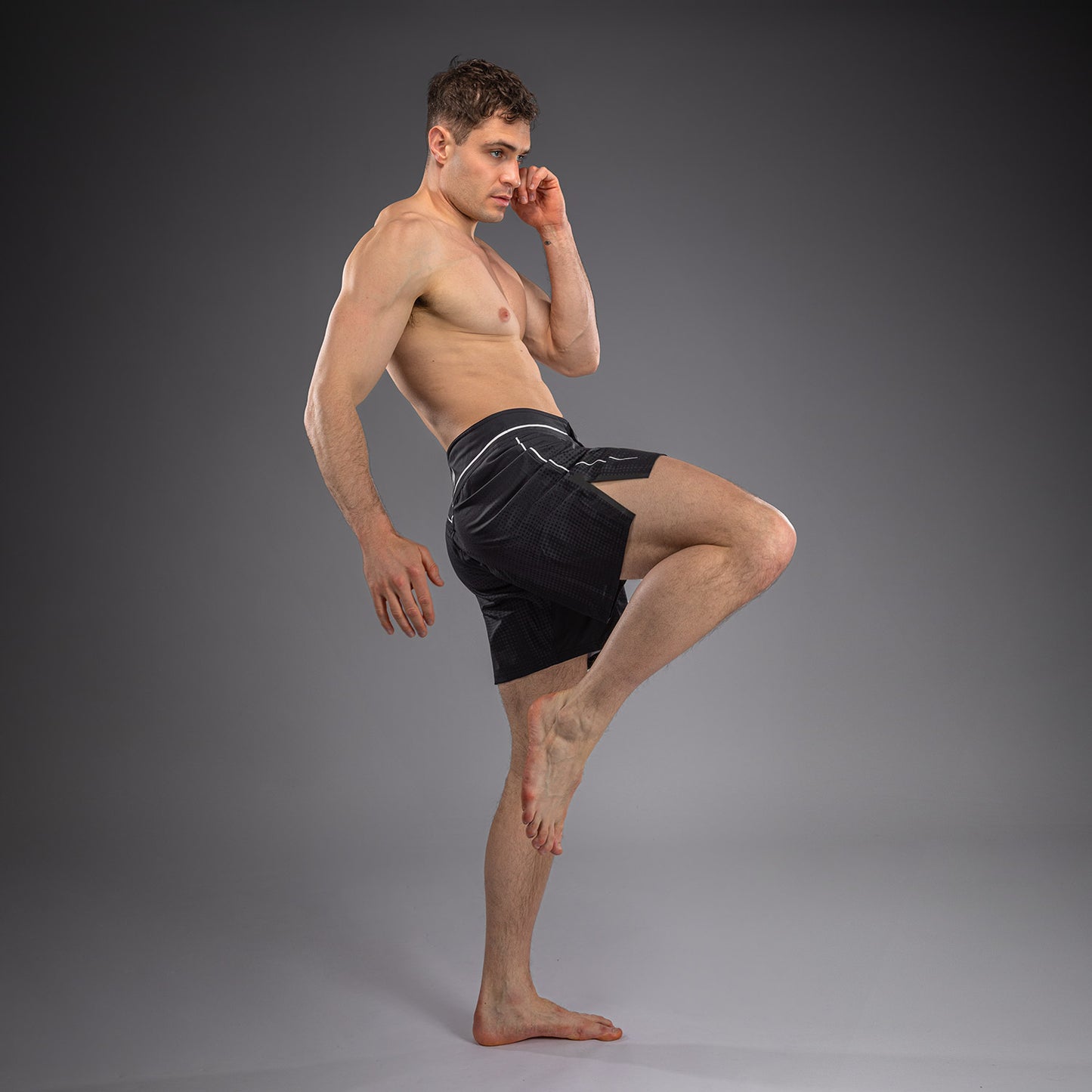Venum Stealth Fightshorts - Black/White